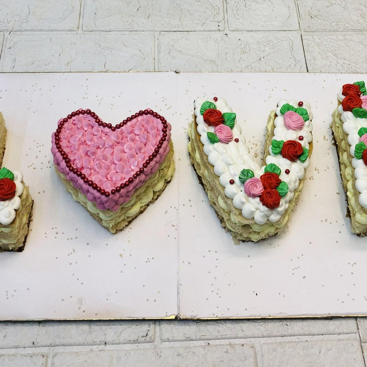 Love Theme Monogram Cake – Bento Cakes Noida