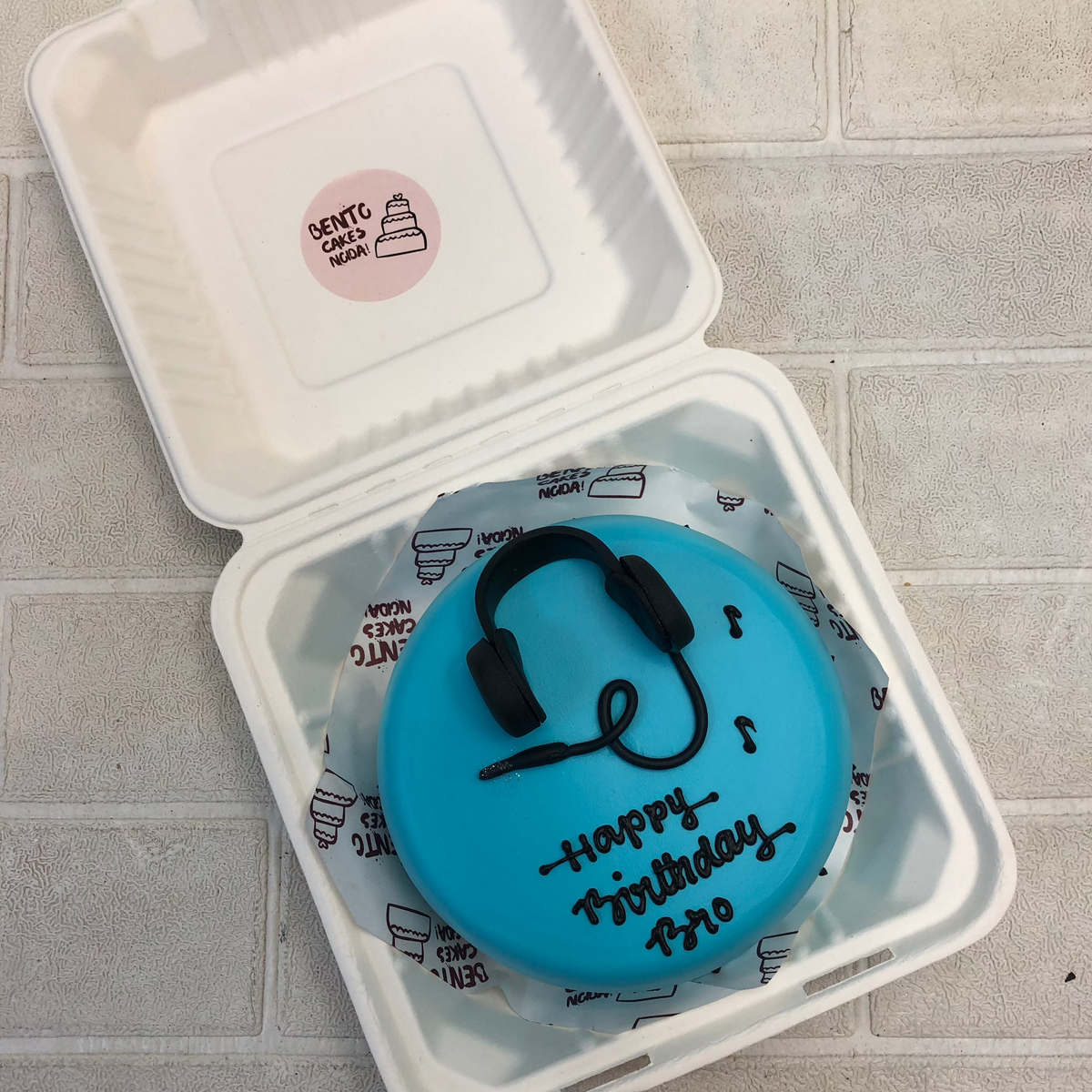 Headphone Theme Brothers Bento Cake – Bento Cakes Noida