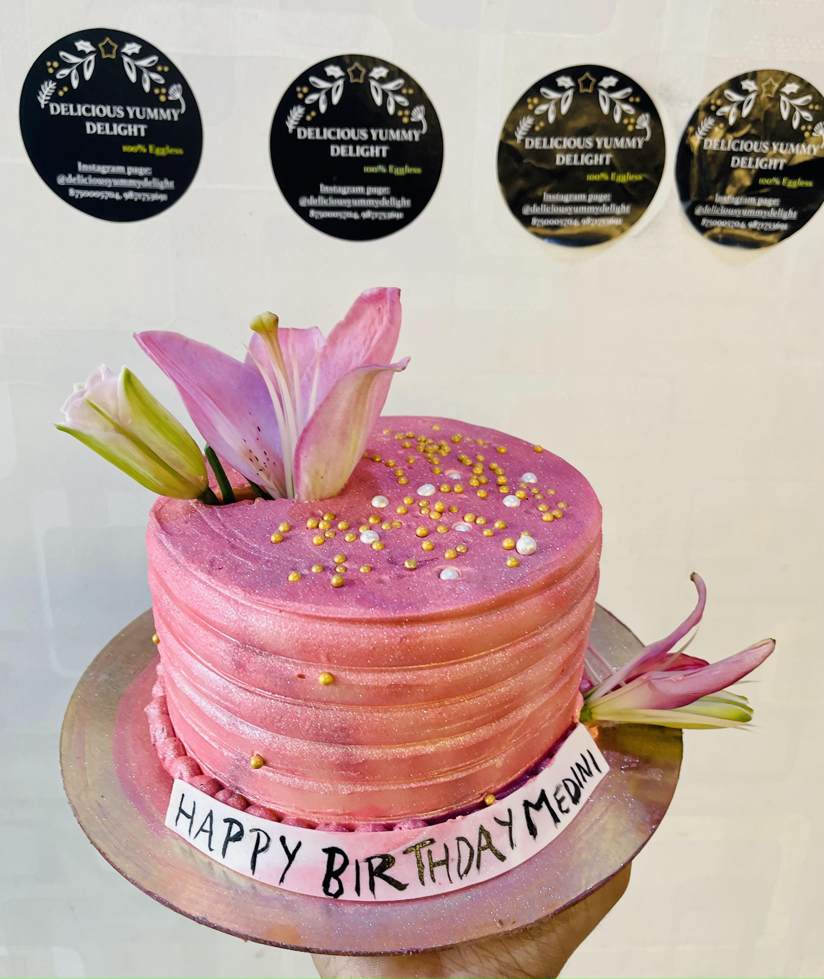 Lily Flower Theme Cake