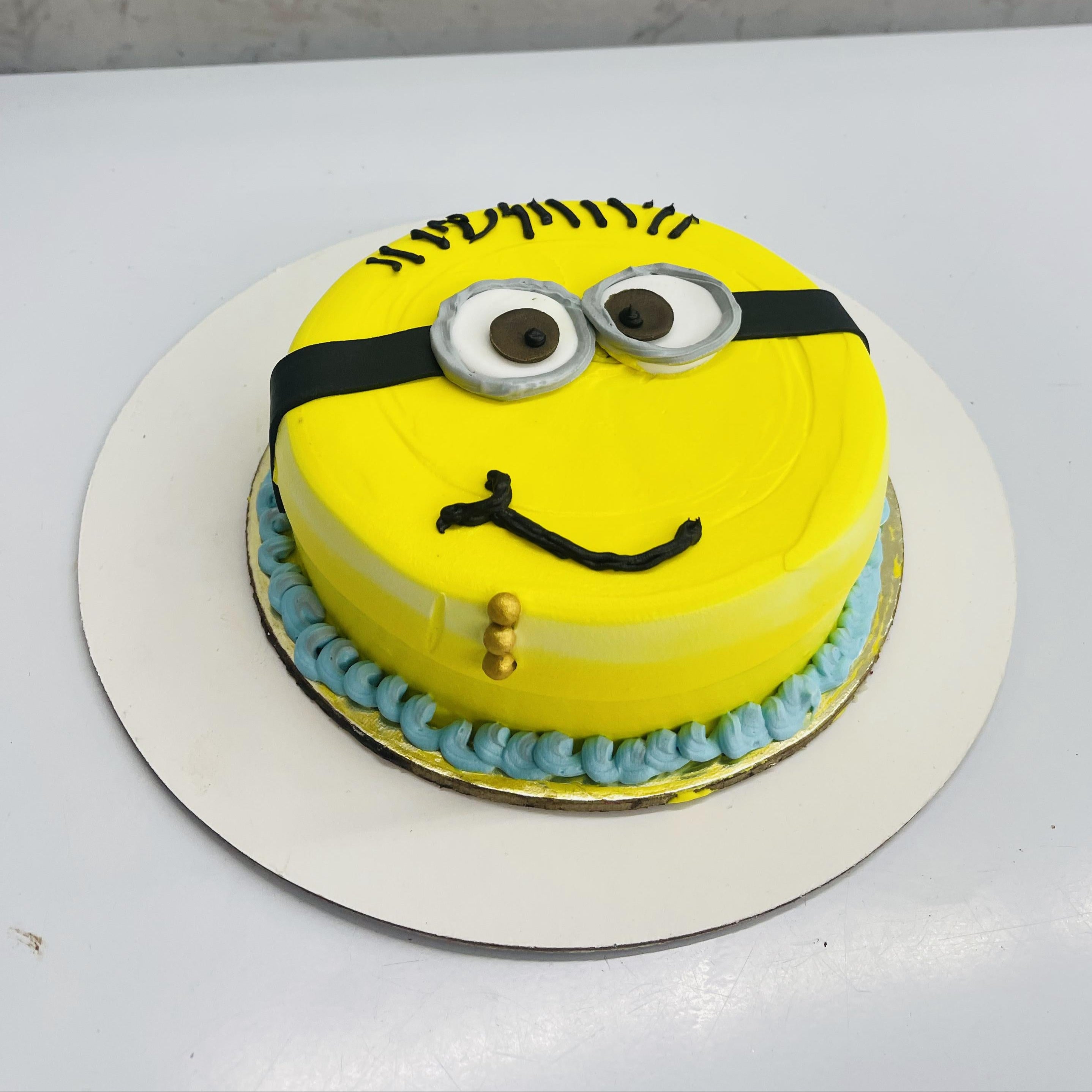 Minion Theme Cake