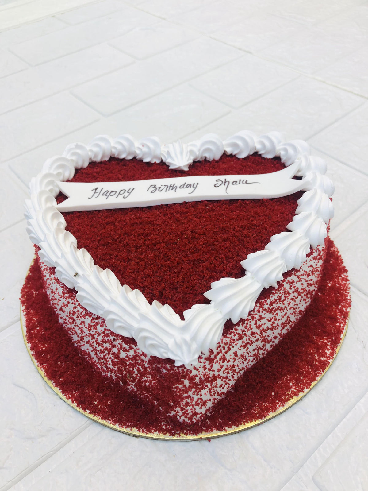 Red Velvet White Cream Heart Cake