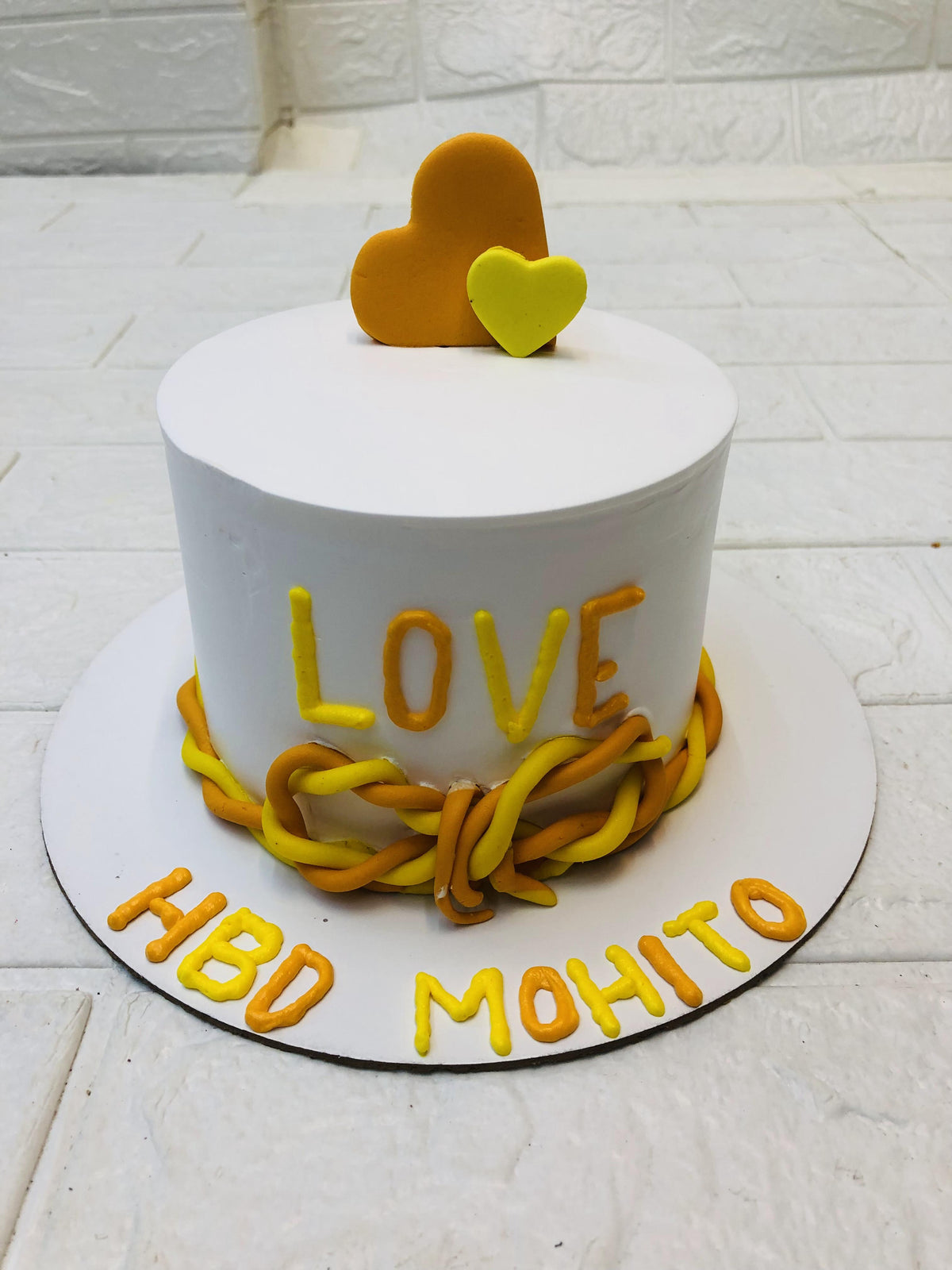 Cream Ribbon Love Cake