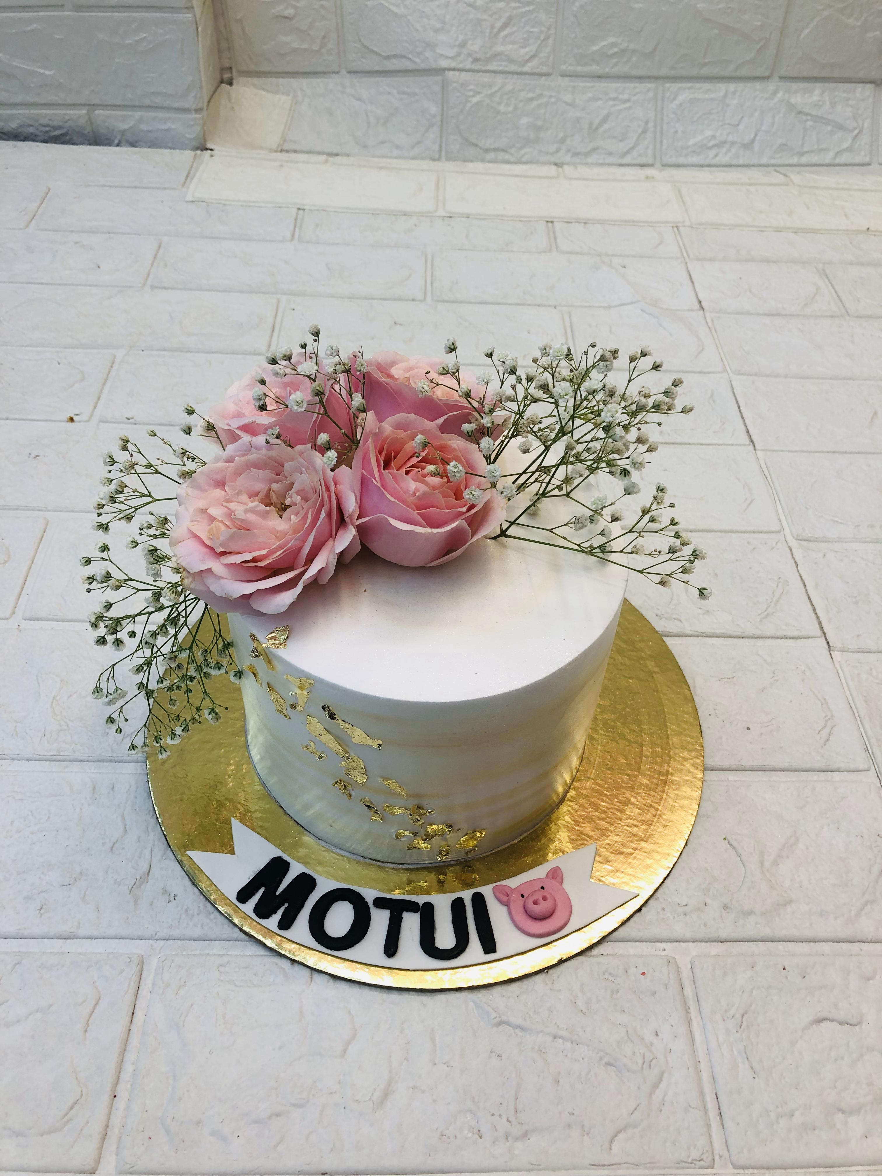 Pink Roses Theme Cake