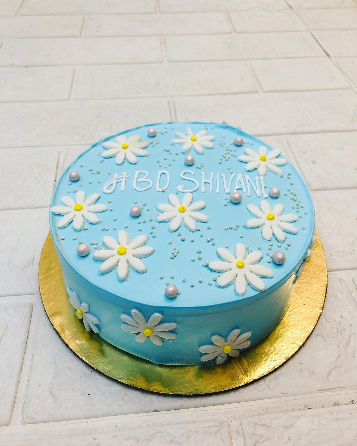 100% Eggless Tema Flower Cake in Noida , Greater Noida, Delhi from DYD Cakes