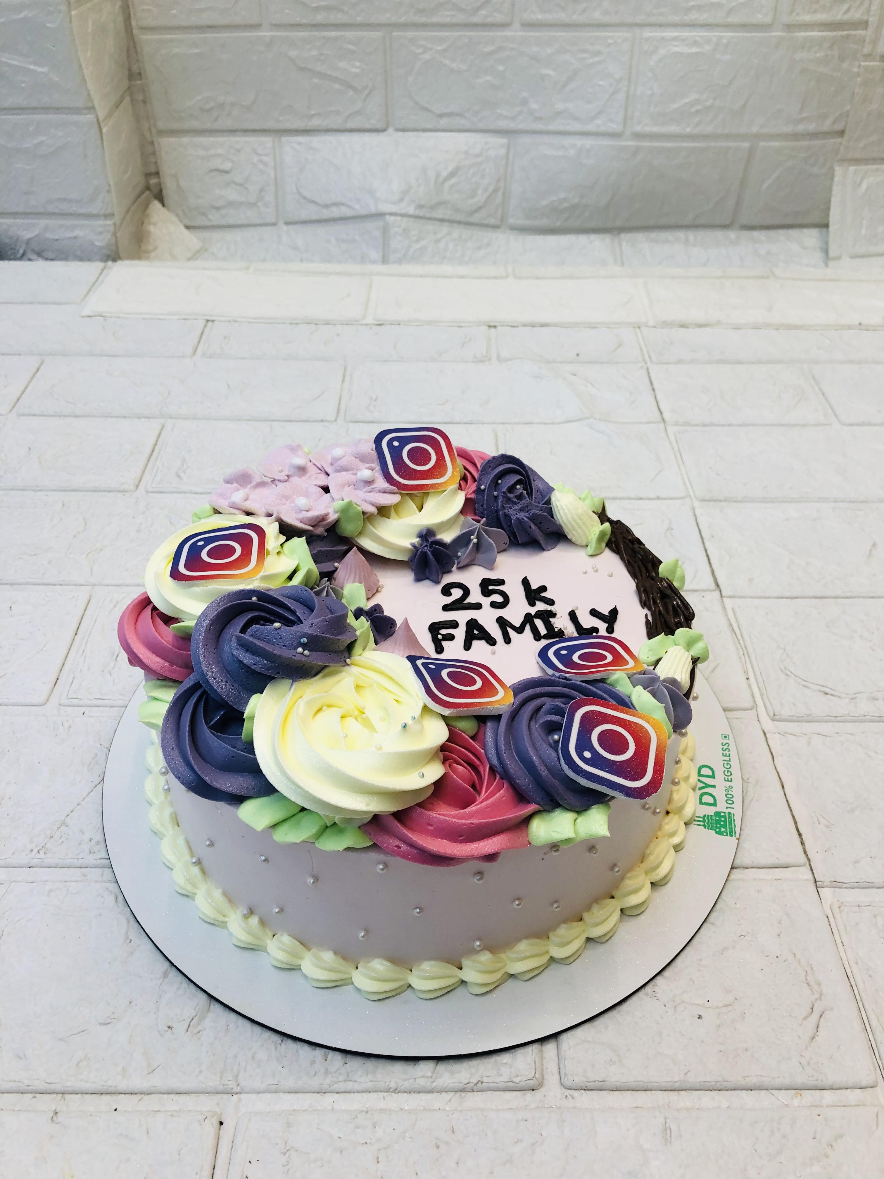 Social Media  Theme Cake 2