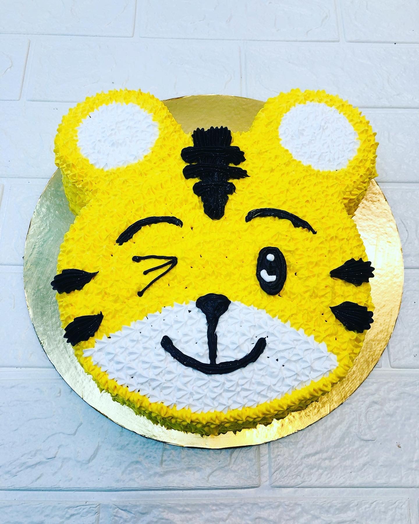 Cat Cartoon Cake