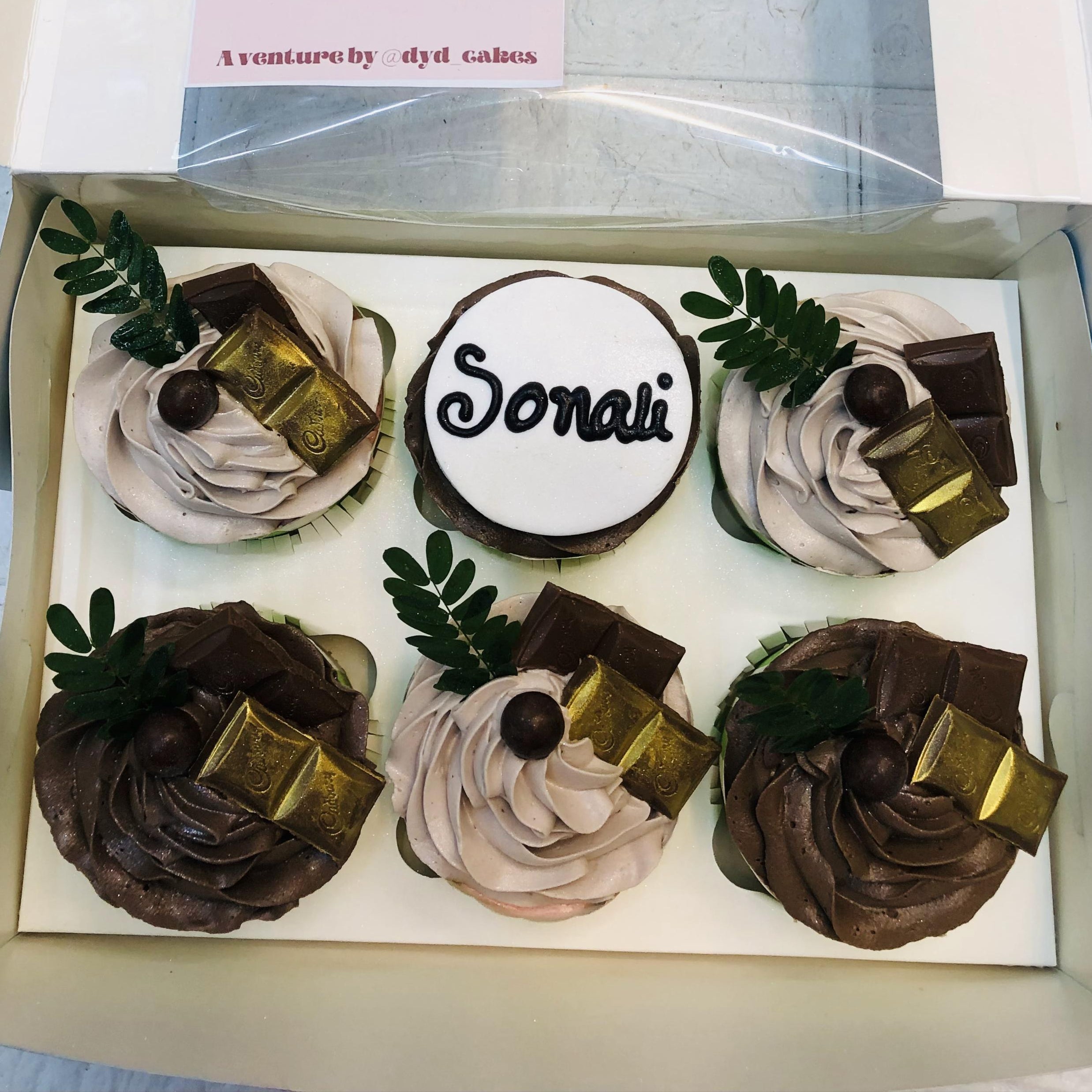 Rose Chocolate Cupcake