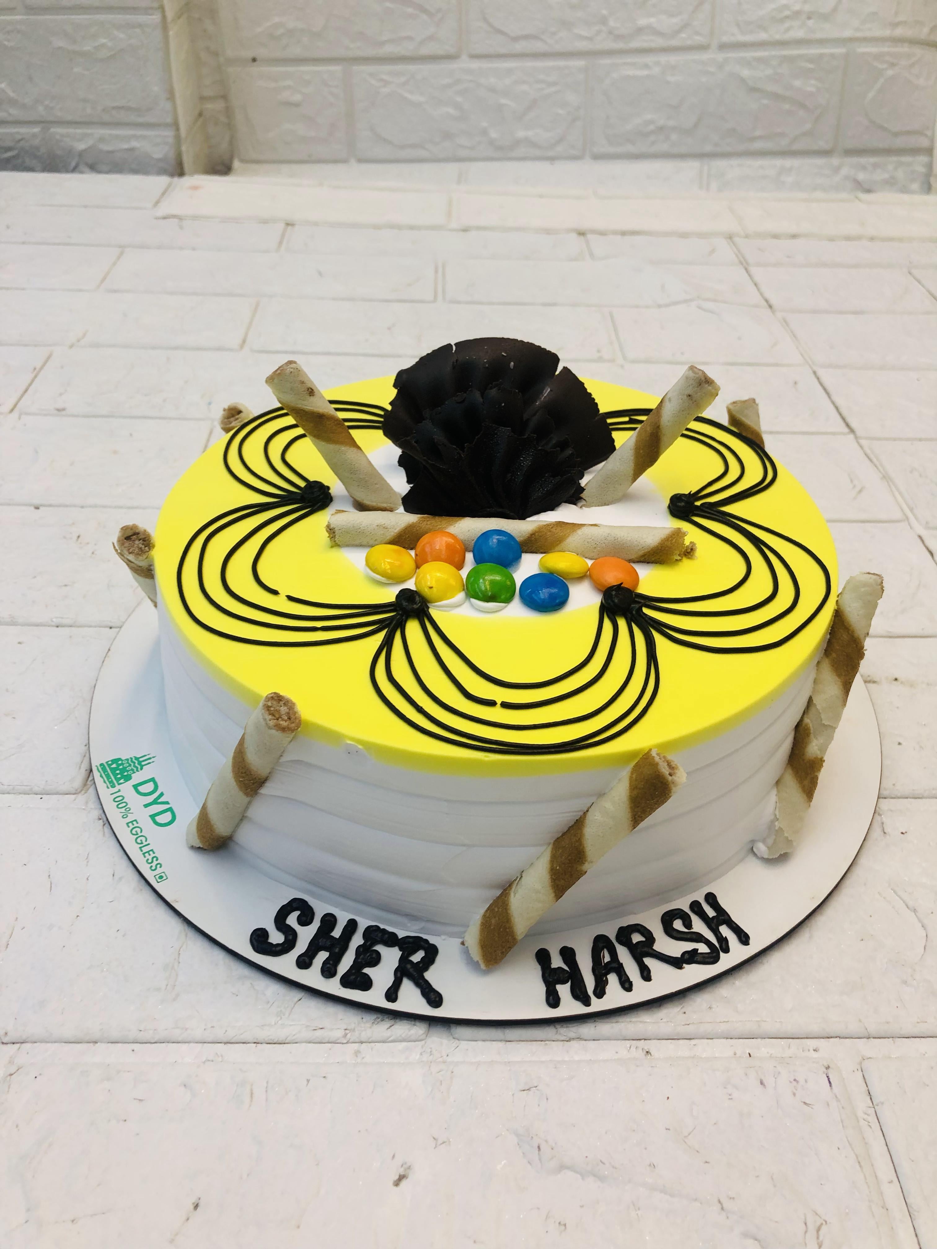 Pineapple Beautiful Design Cake 2