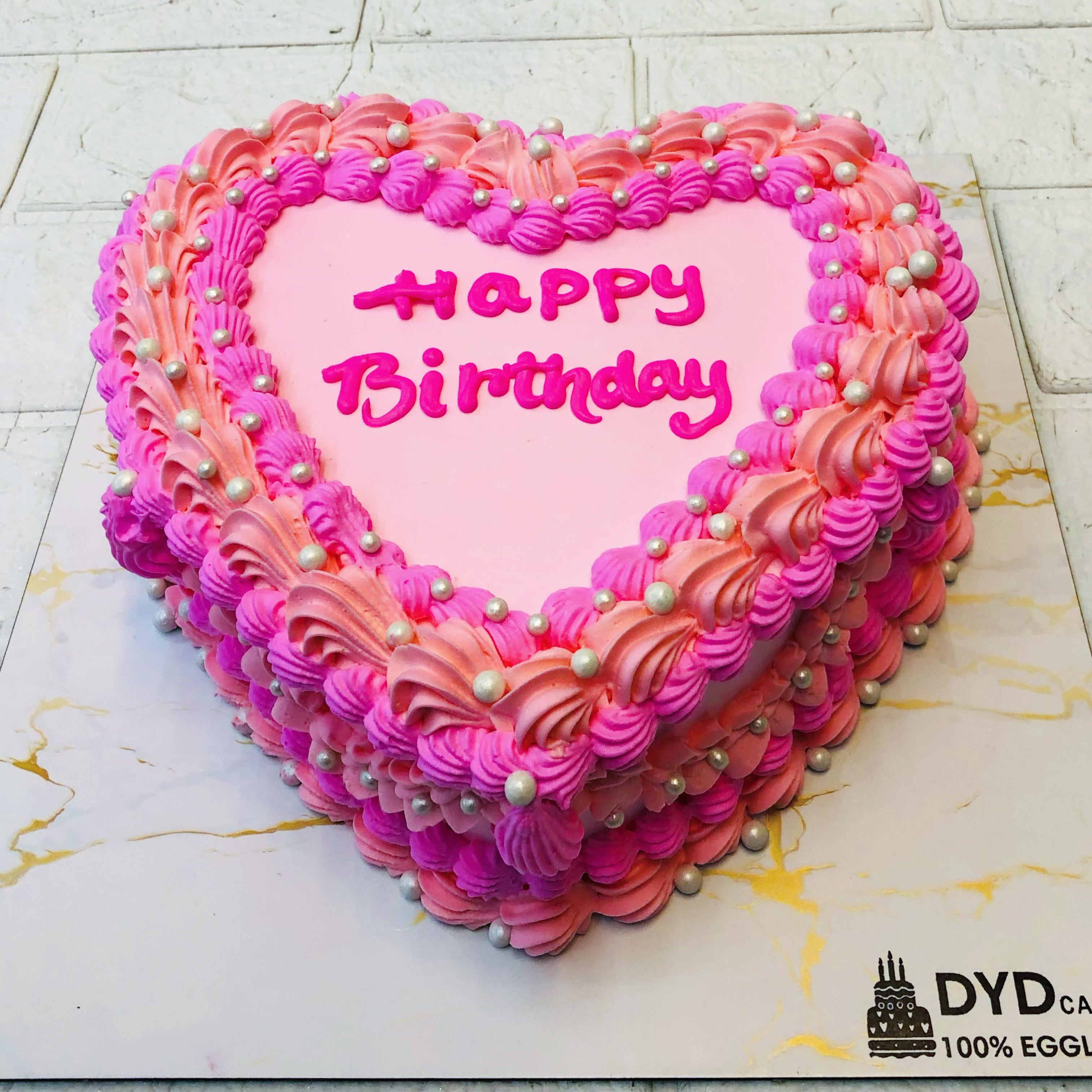 Beautiful Vintage Heart Cake