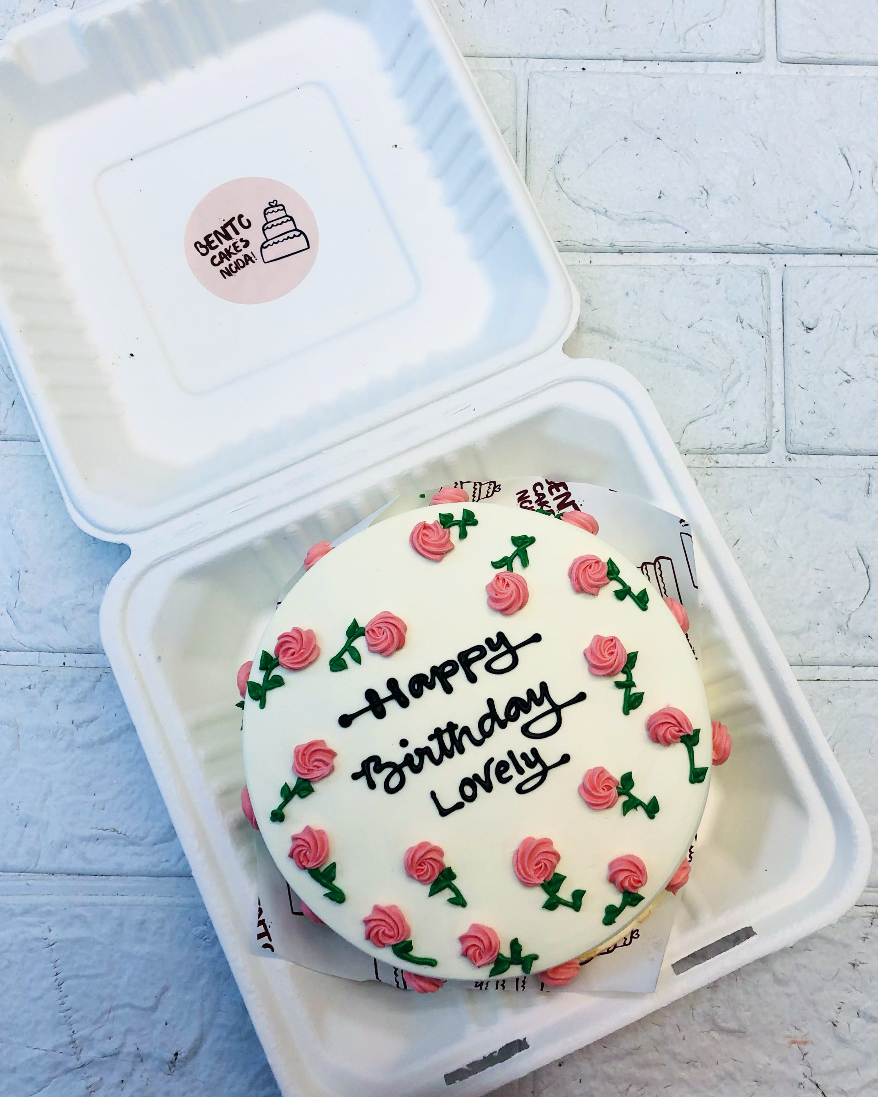 Roses Theme White Bento Cake