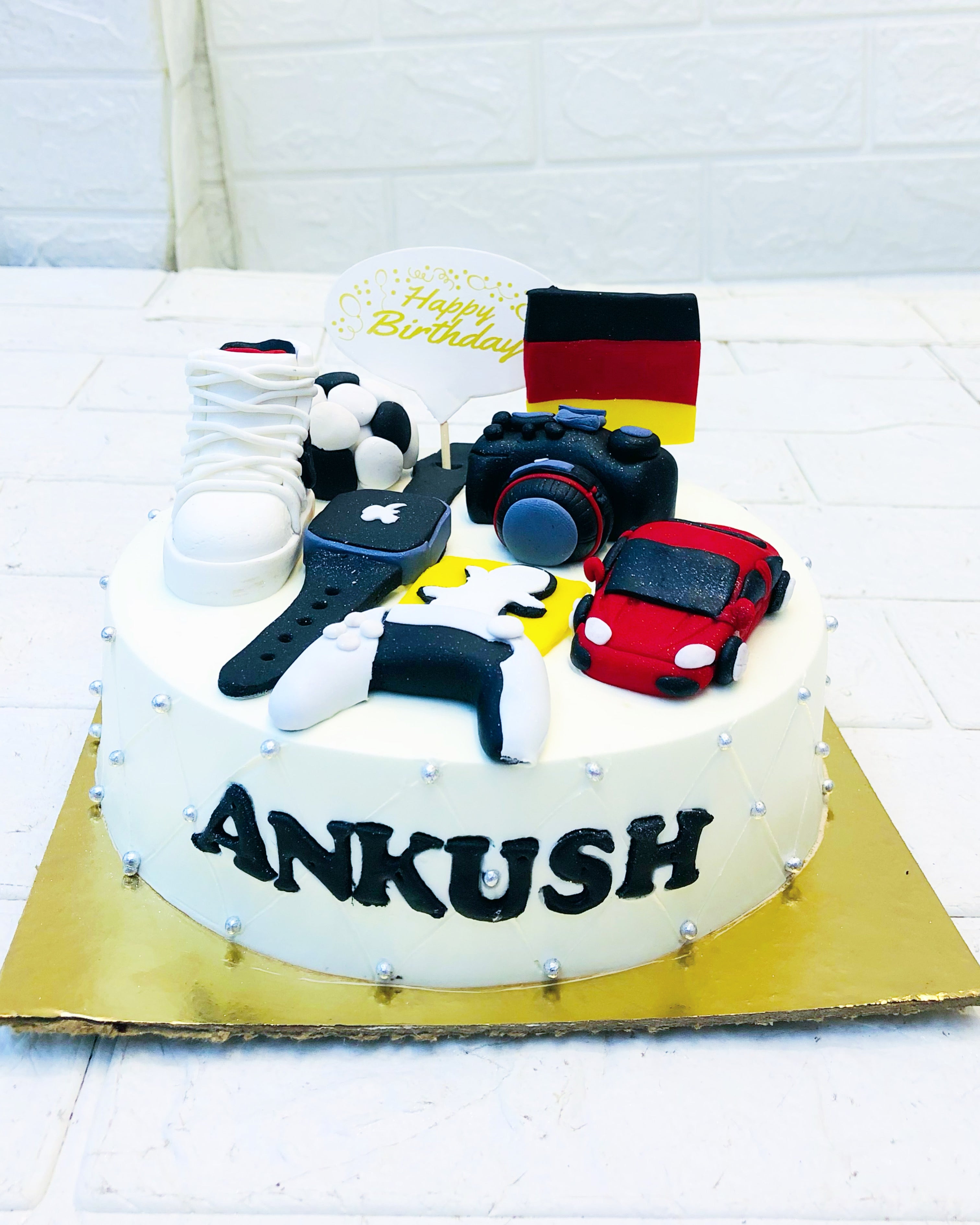 Luxurious Man Theme Cake