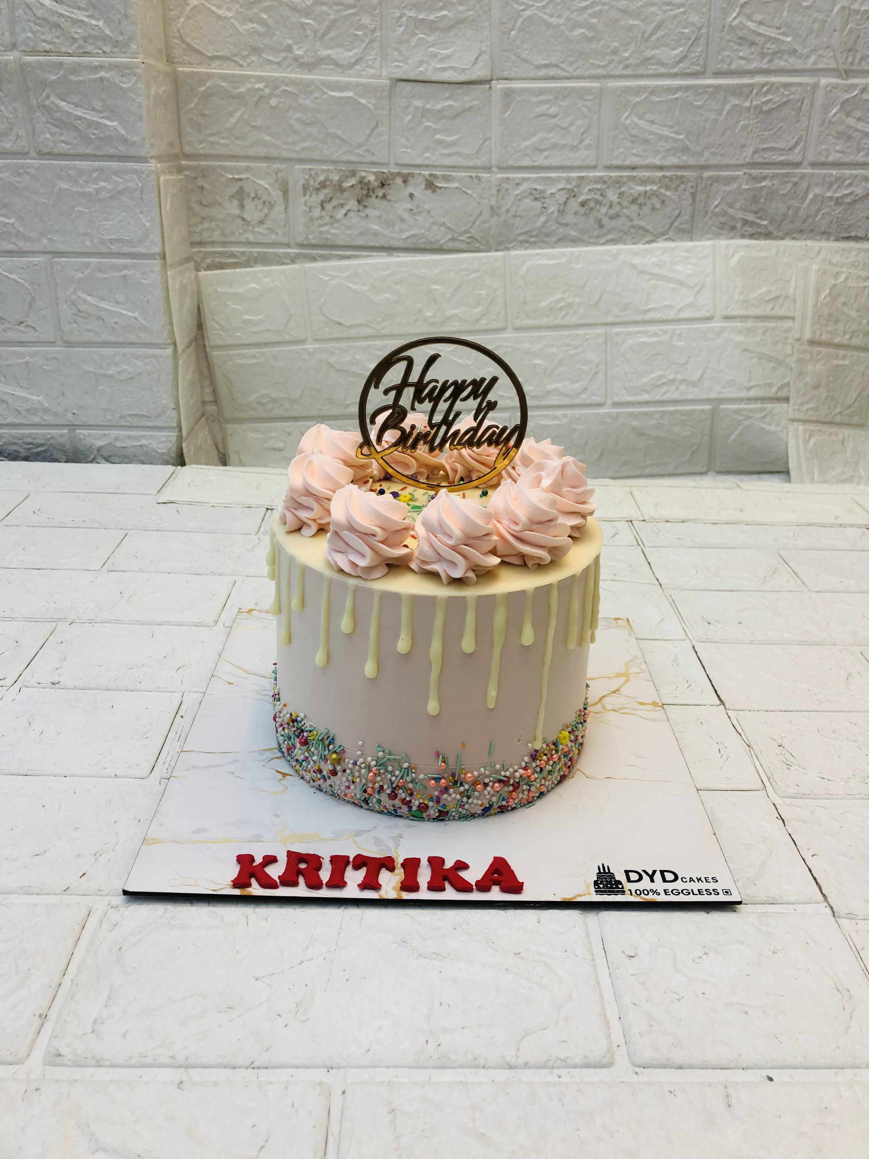 Face Color Florals on Beautiful Cake