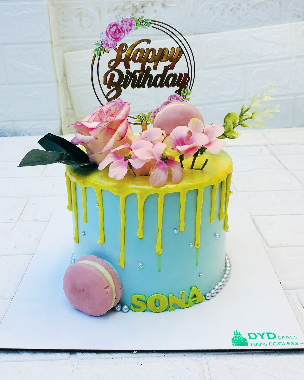 Beautiful Blue Yellow Flowers Cake