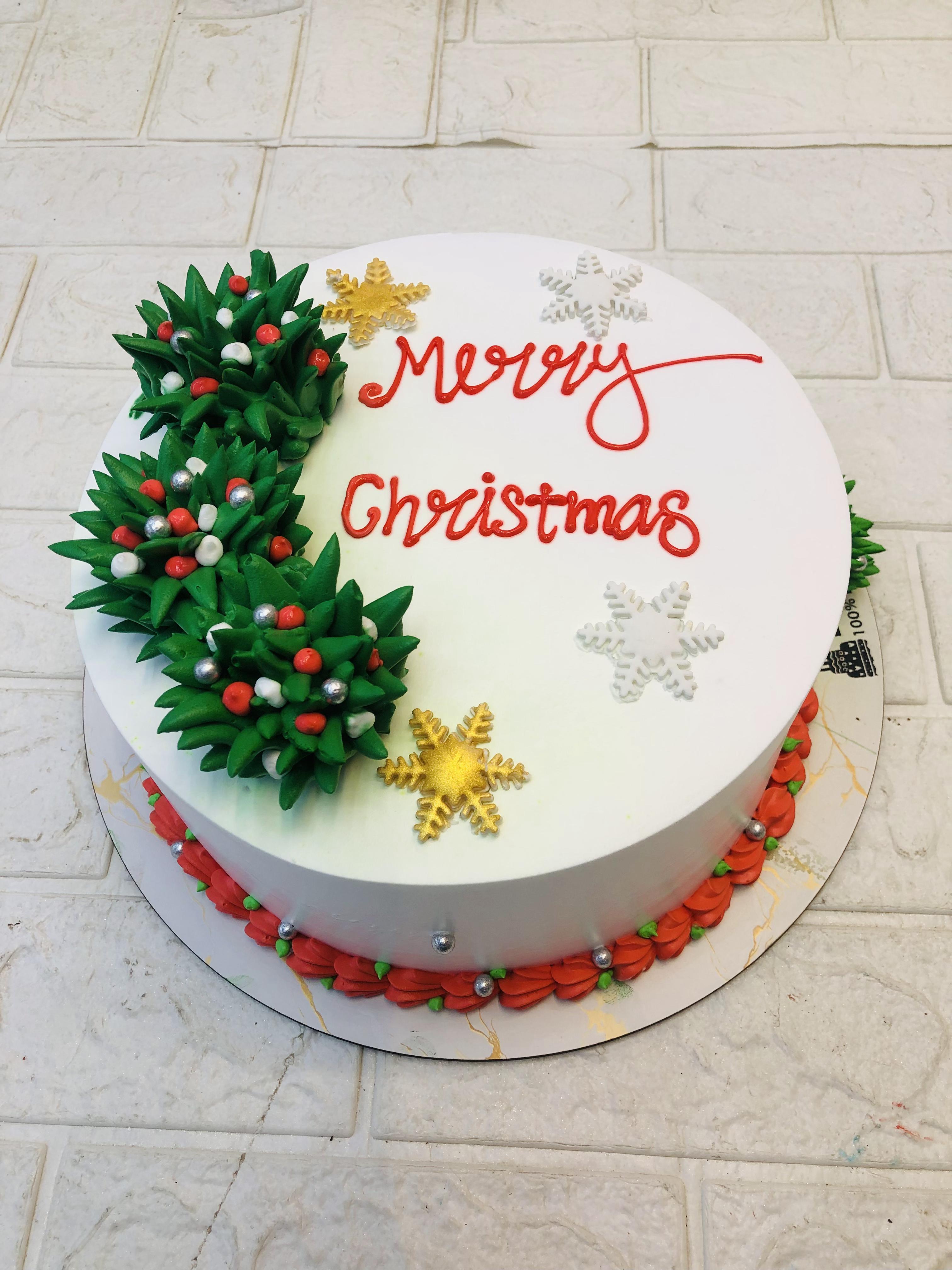 Christmas Tree Cake
