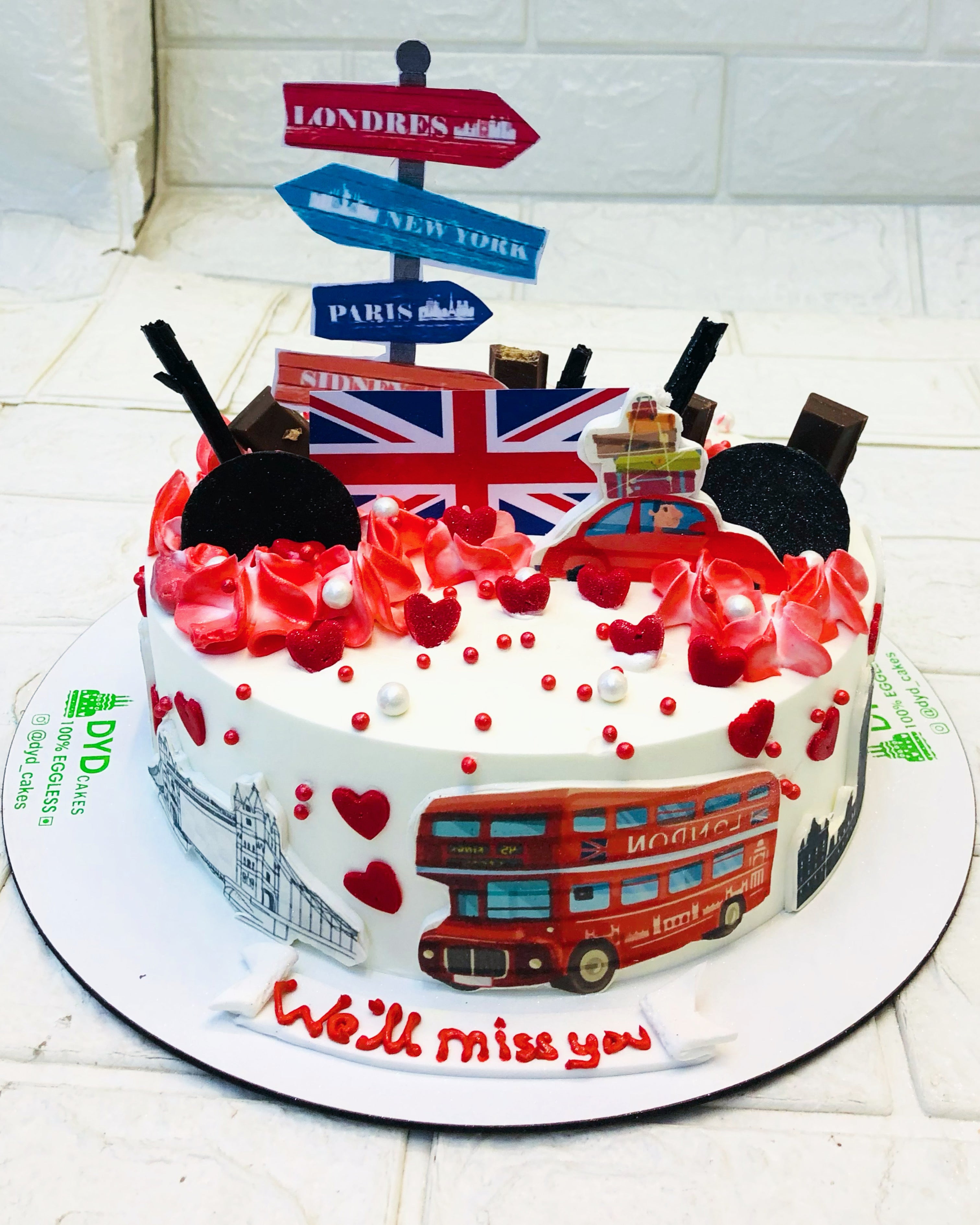 London Travel Cake