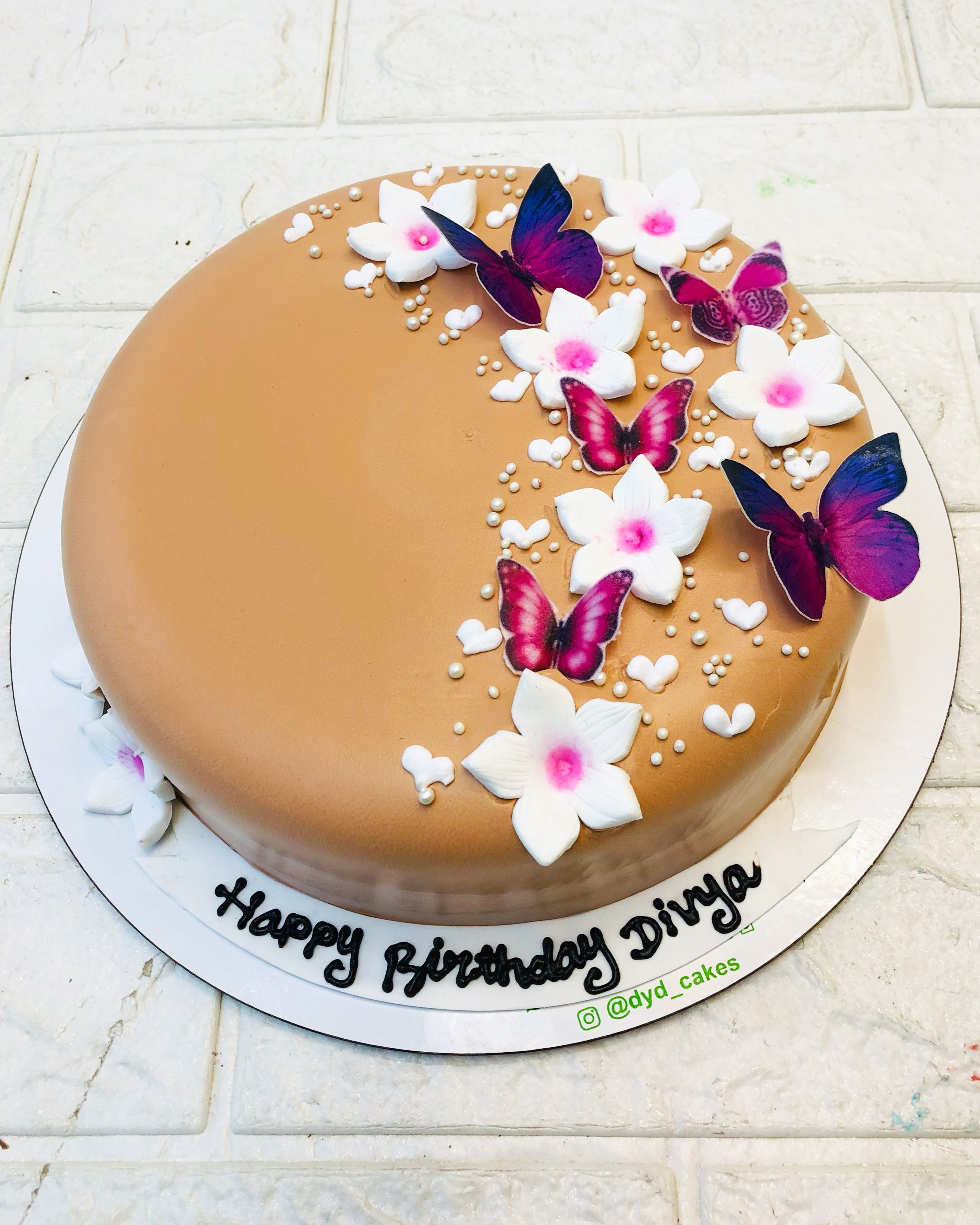 Simple Buttercream Cake 2