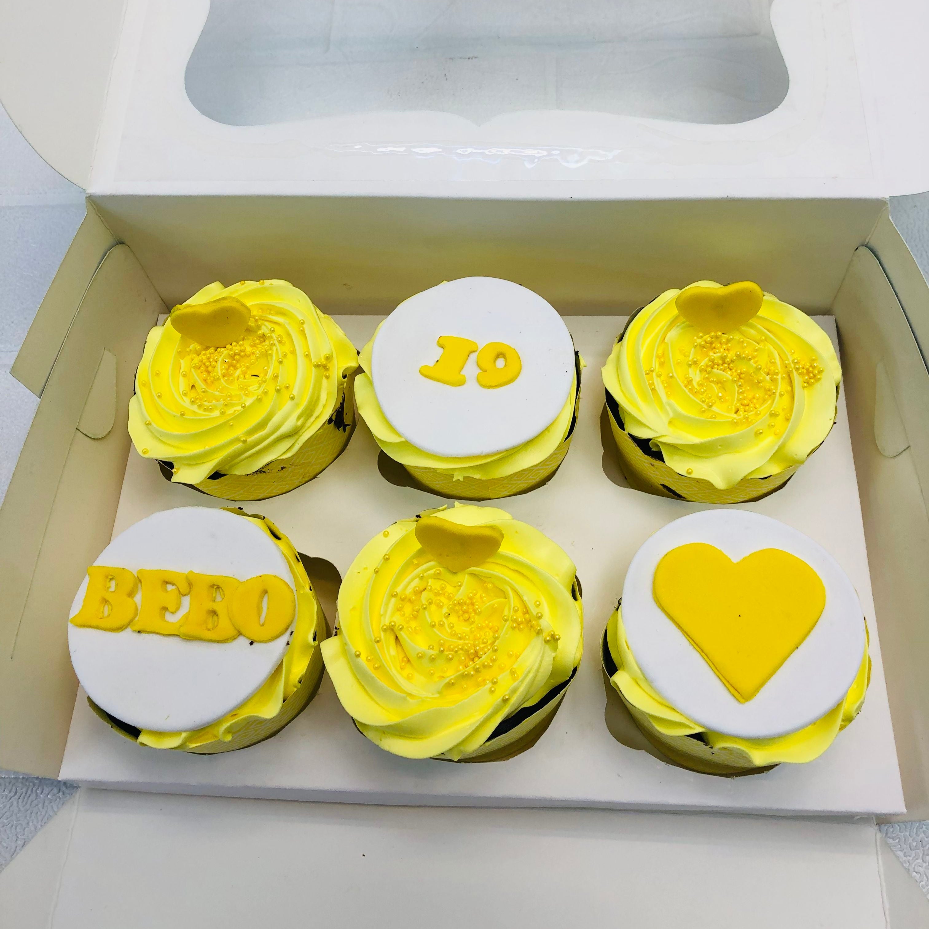 Girls B'day Yellow Cupcakes Set