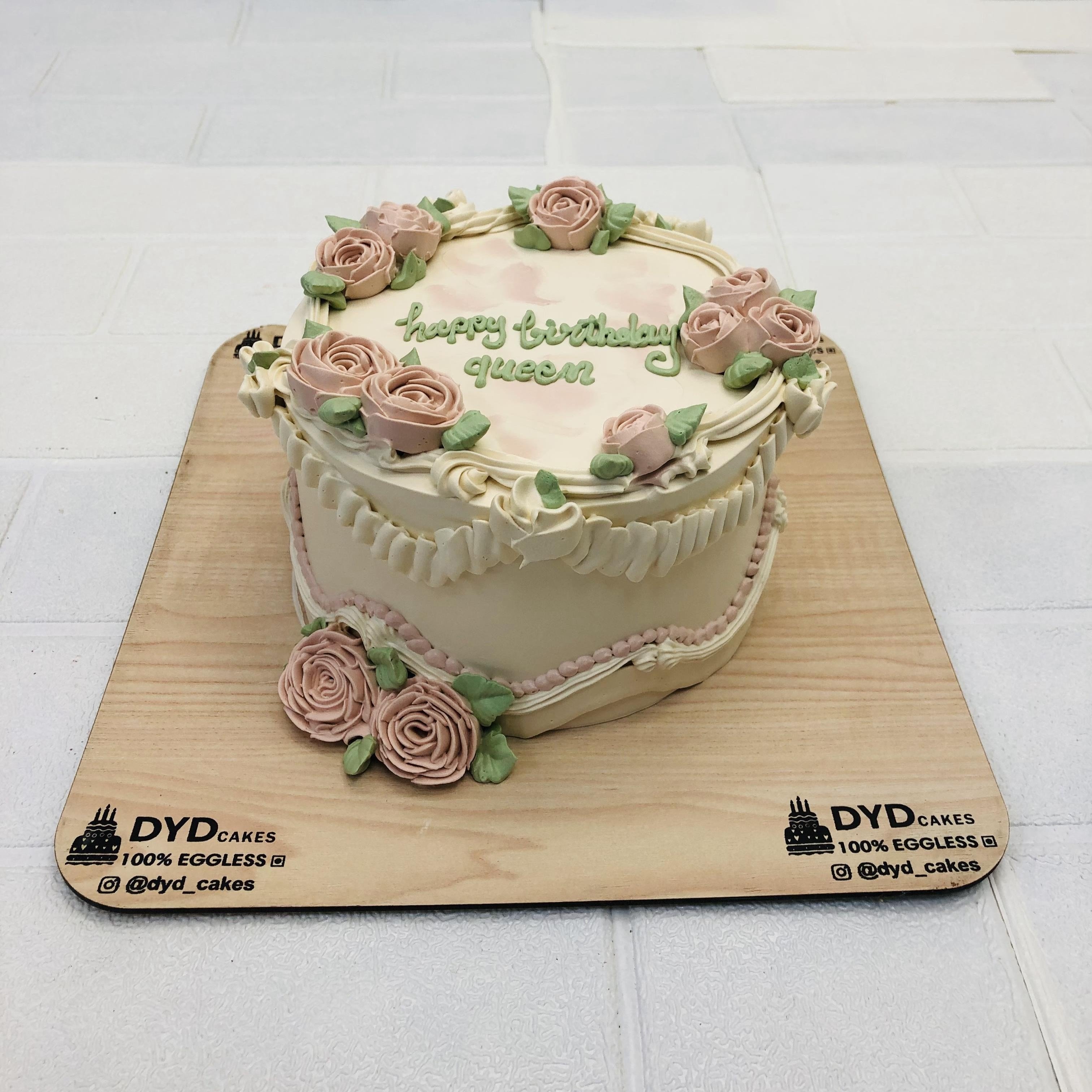 Aesthetic Look Beautiful Flowers Cake