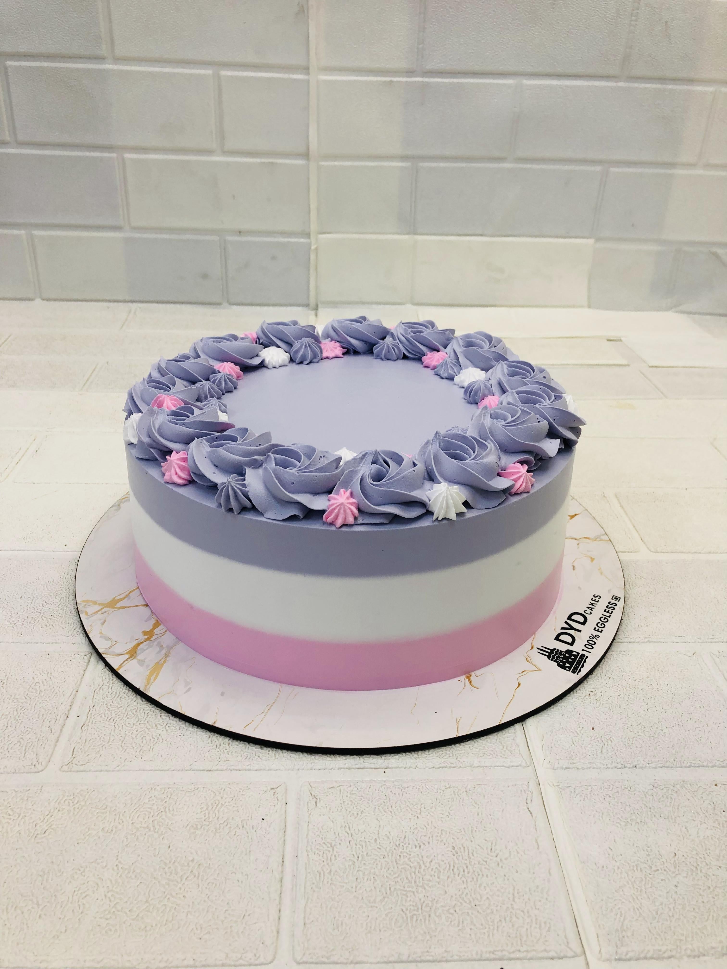 Roses Paradise Chocolate Cake