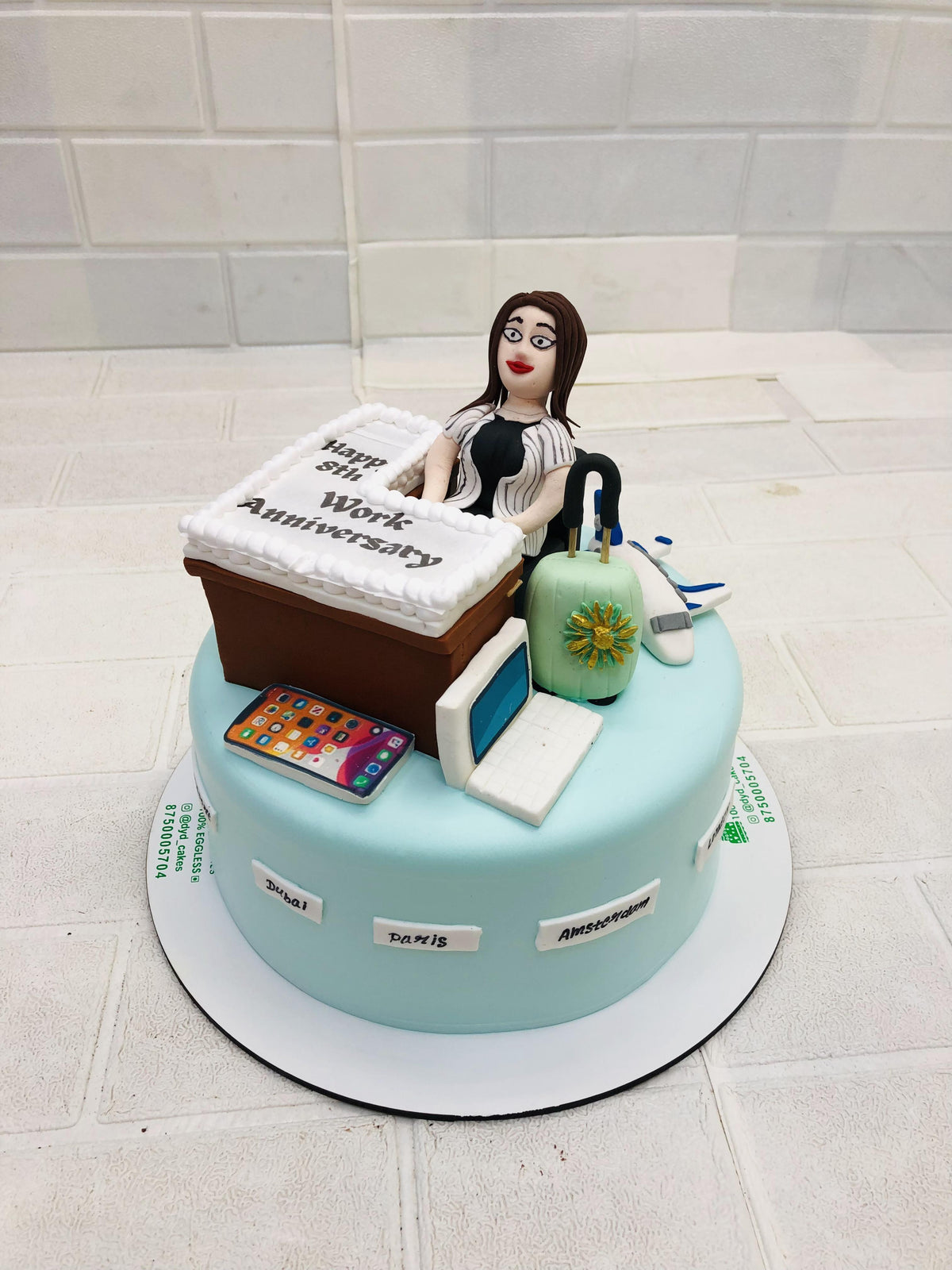 Working Class Cake Workaholic Women's Cake – Bento Cakes Noida