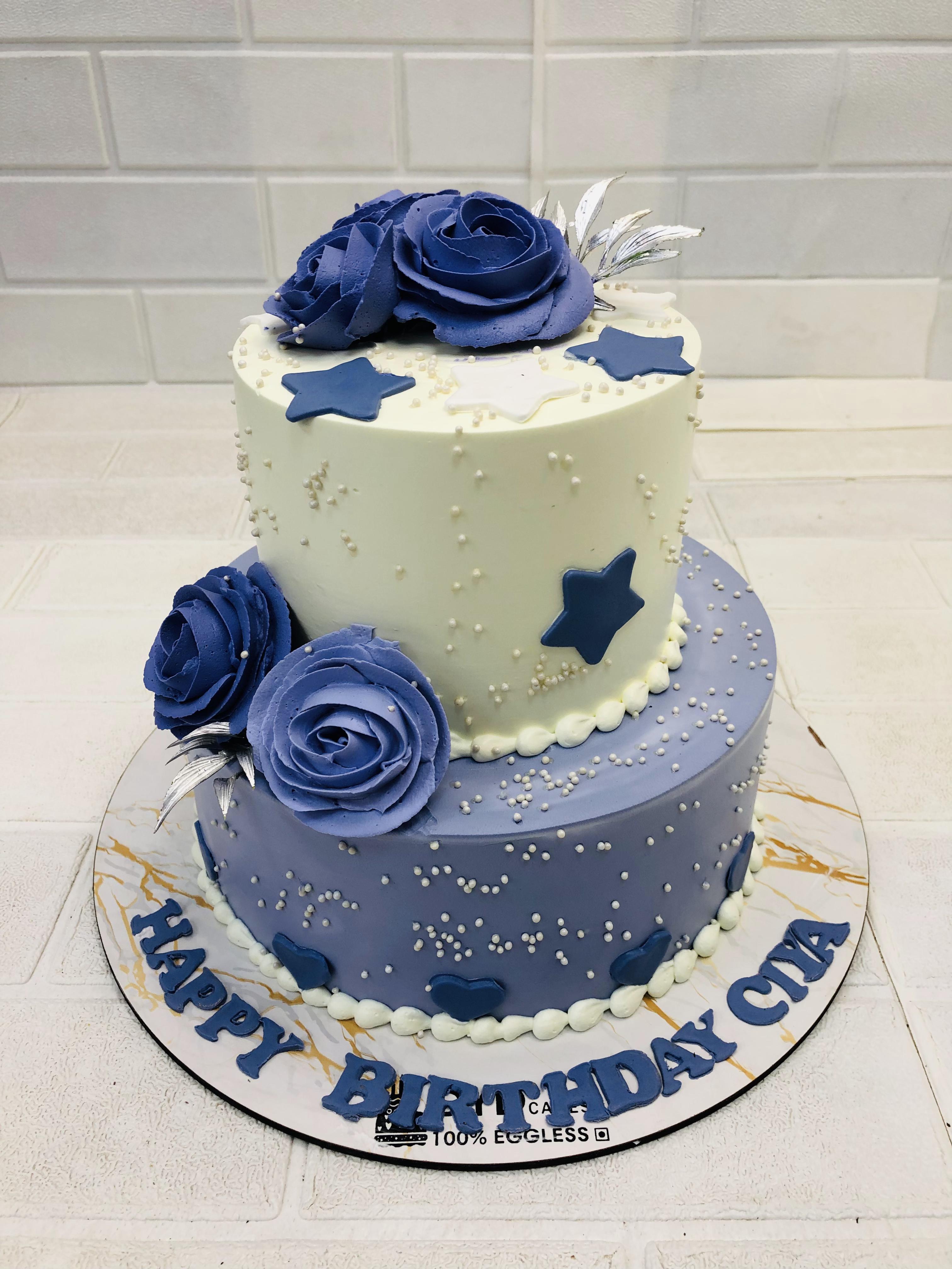 Blue & White Flowers Beautiful Cake