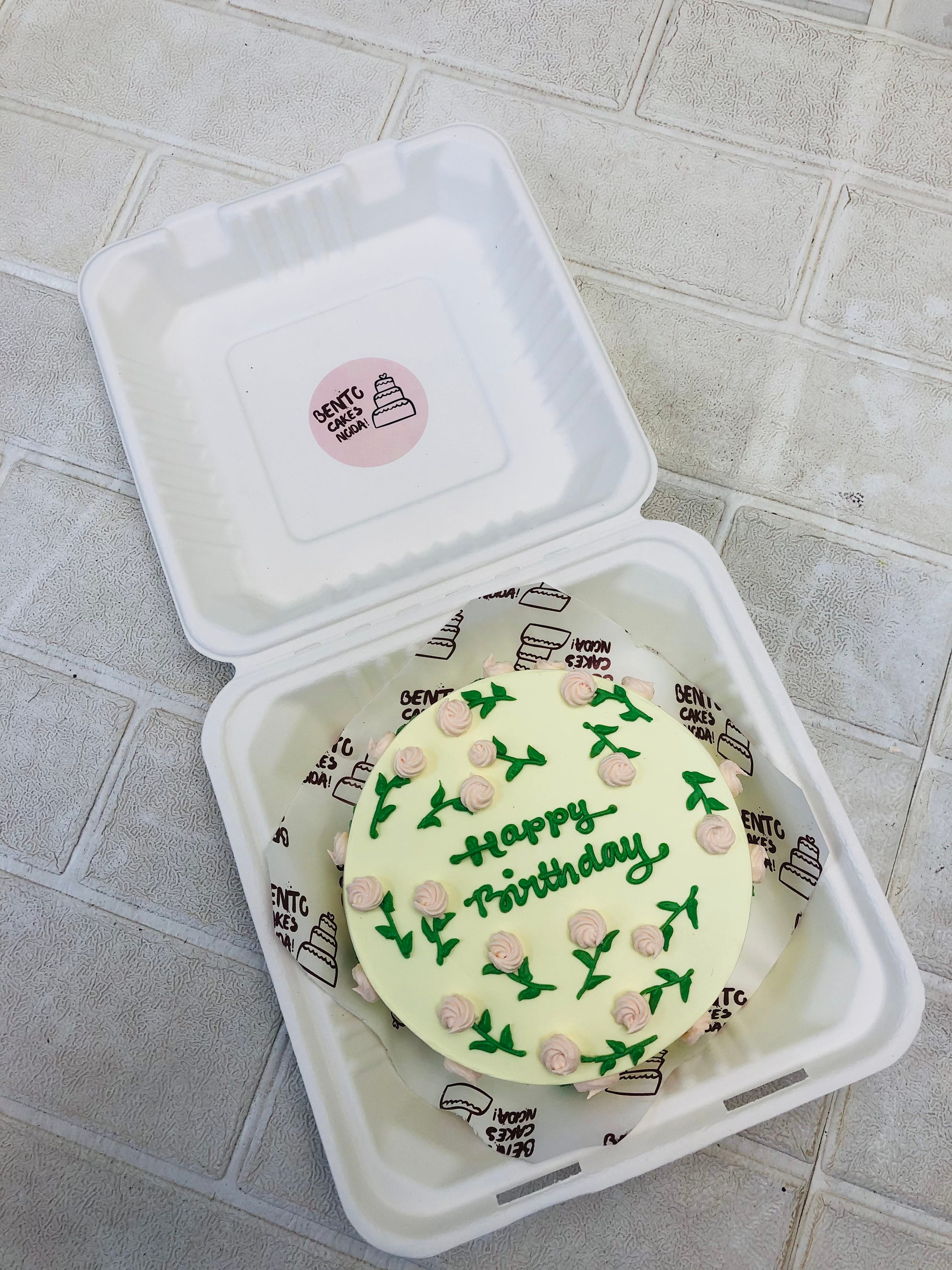 White Roses Theme Bento Cake