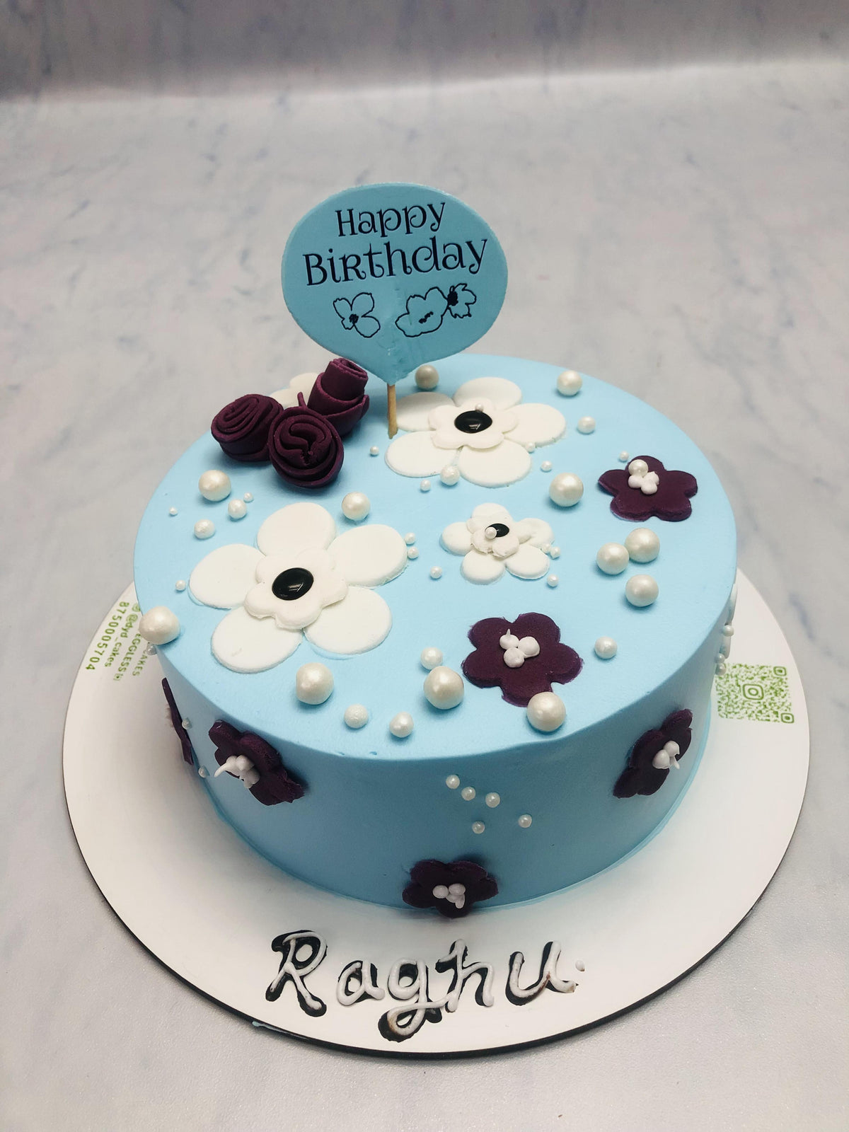 Purple White Flowers Beautiful Cake