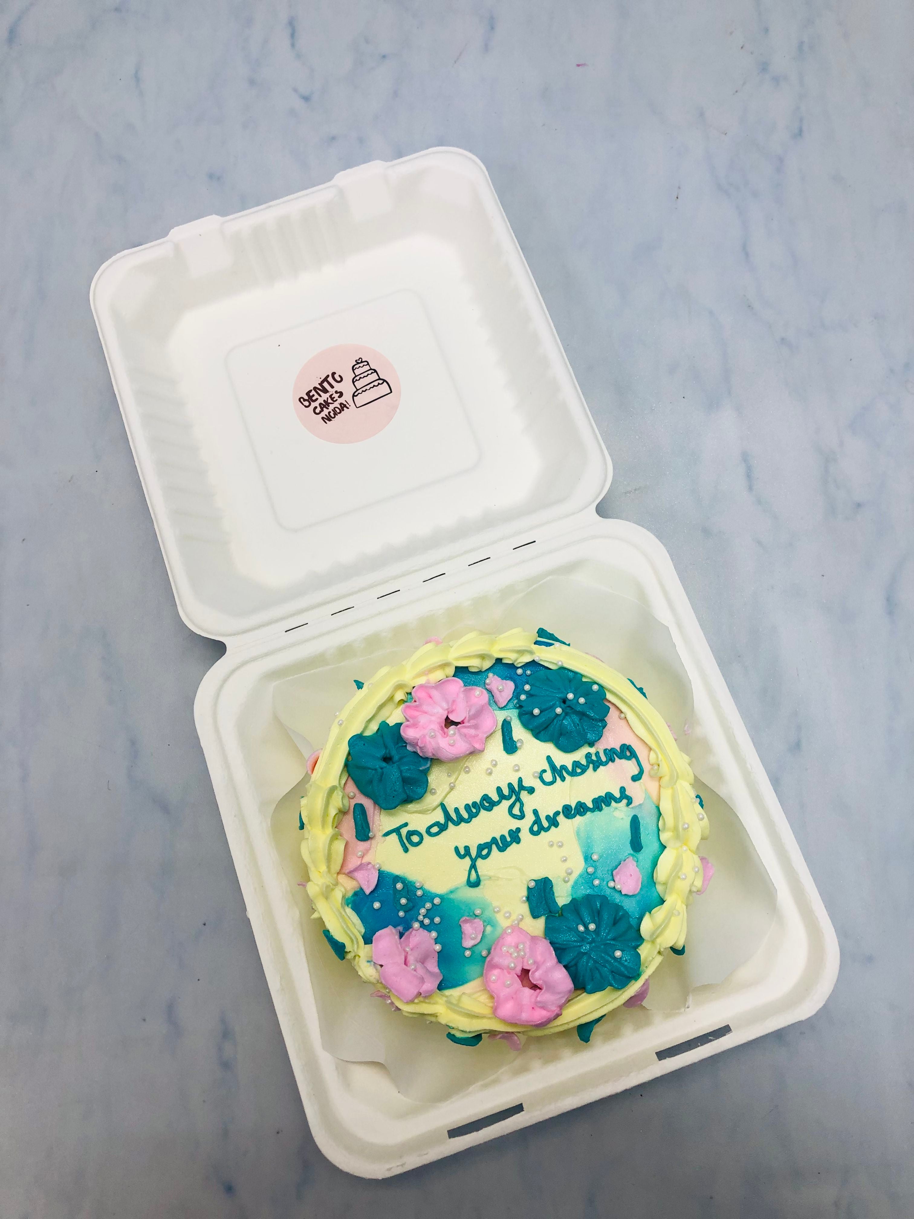 Creamy Flowers Theme Bento Cake