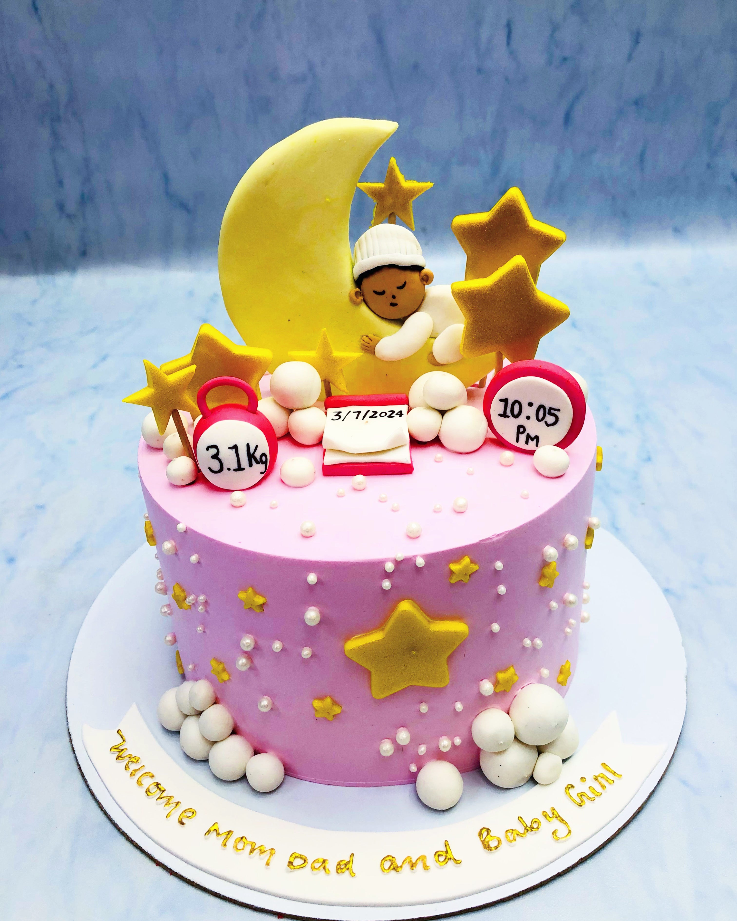 Showing New Born Baby Cake