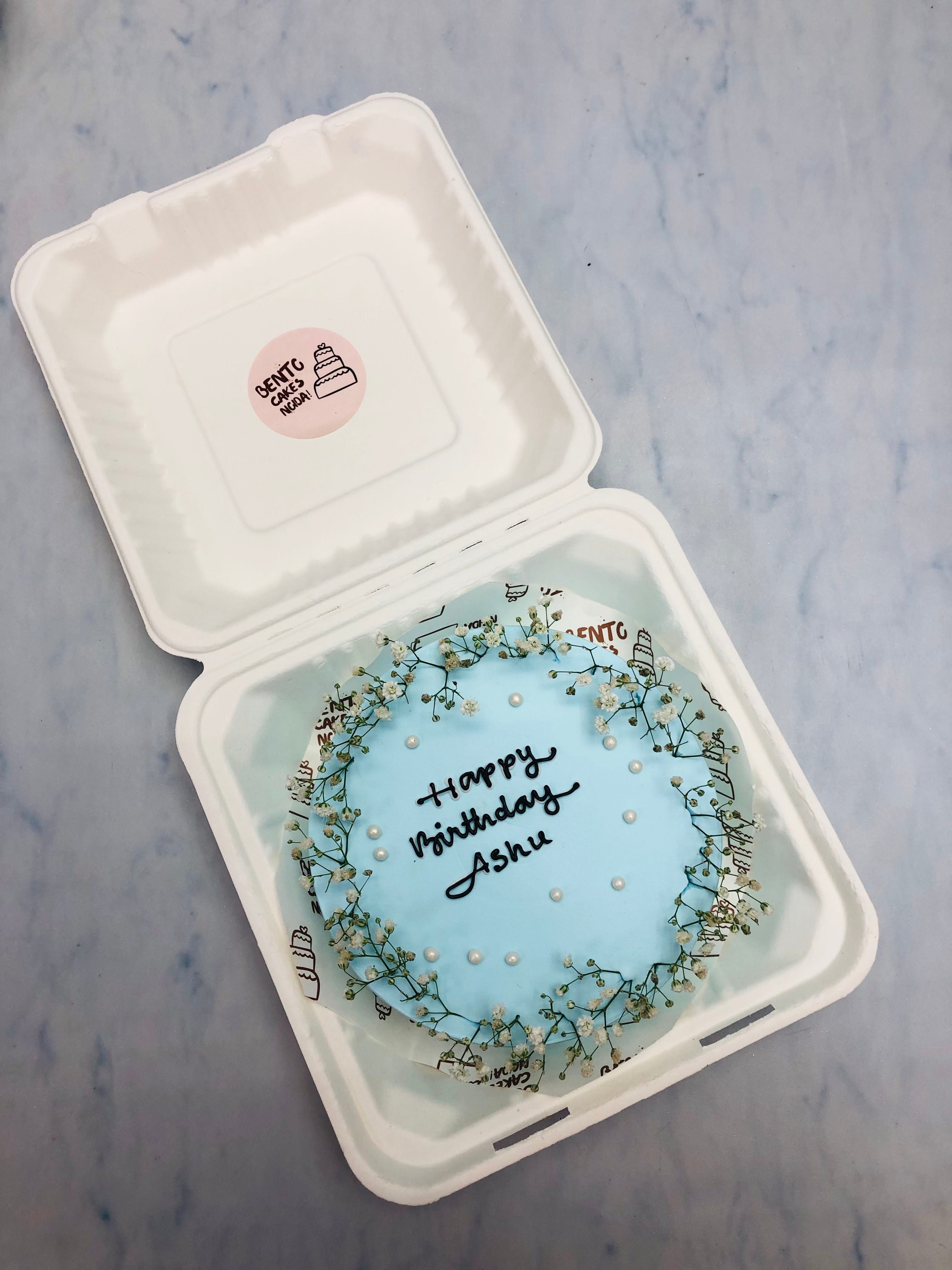 Vintage White Flowers Bento Cake