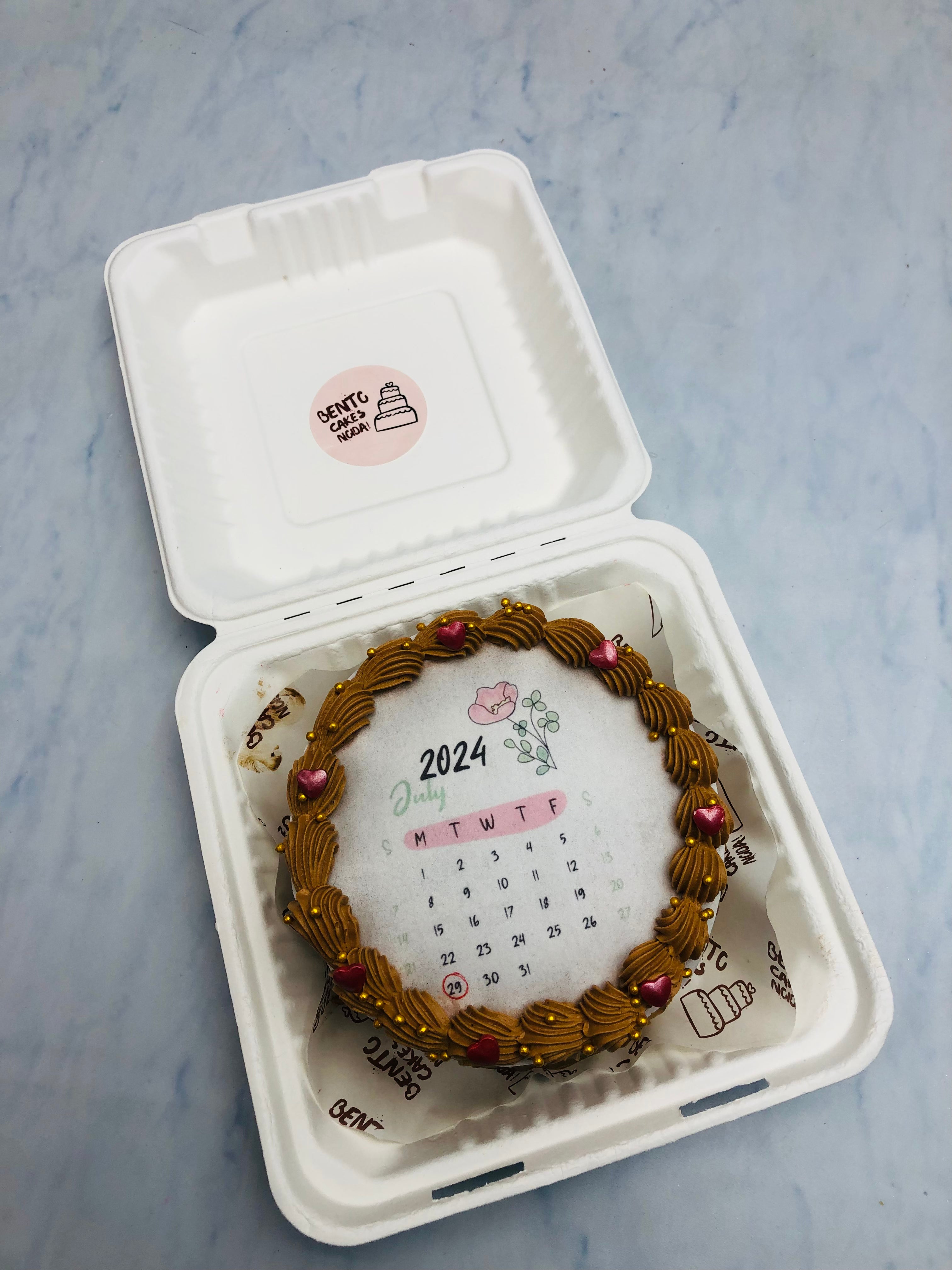 Aesthetic Brown Fire Bento Cake 3