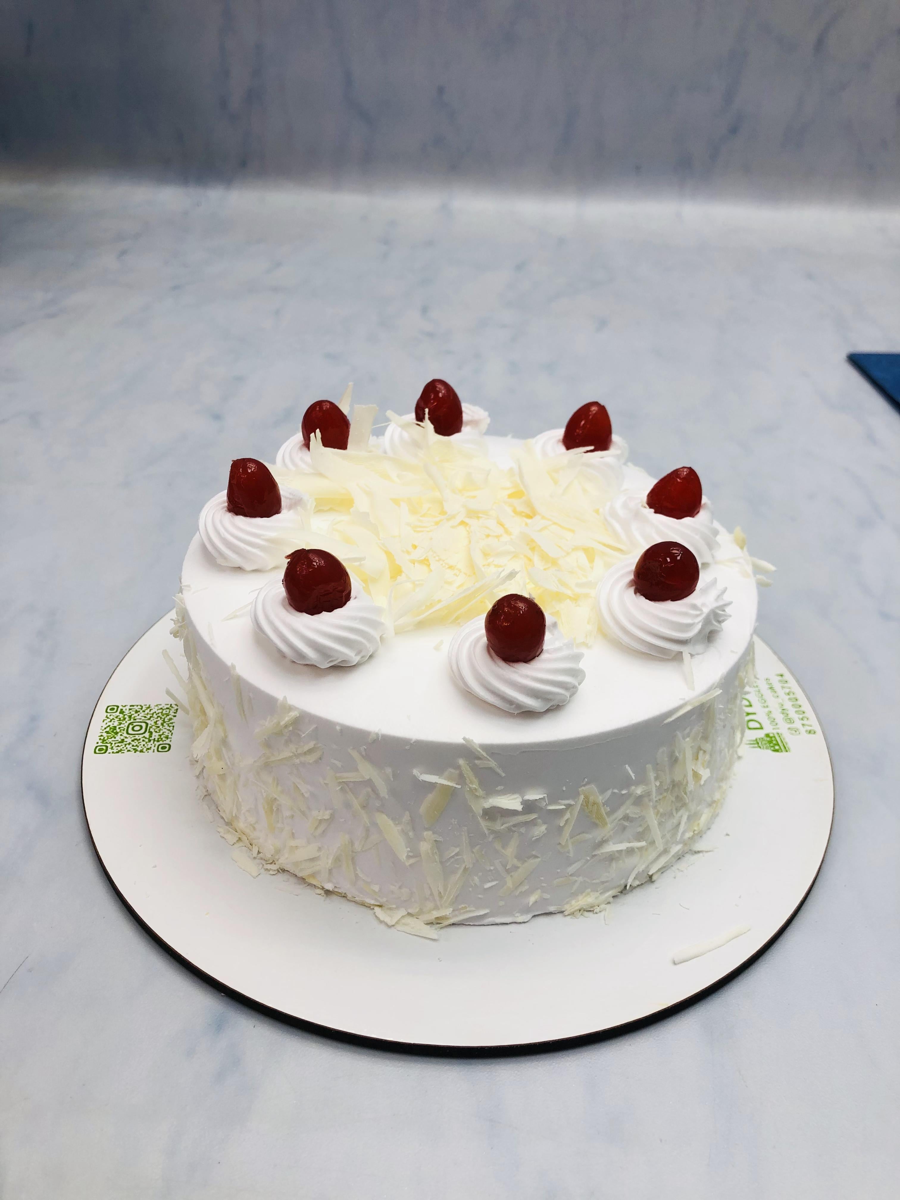 White Forest Truffled Basic Cake