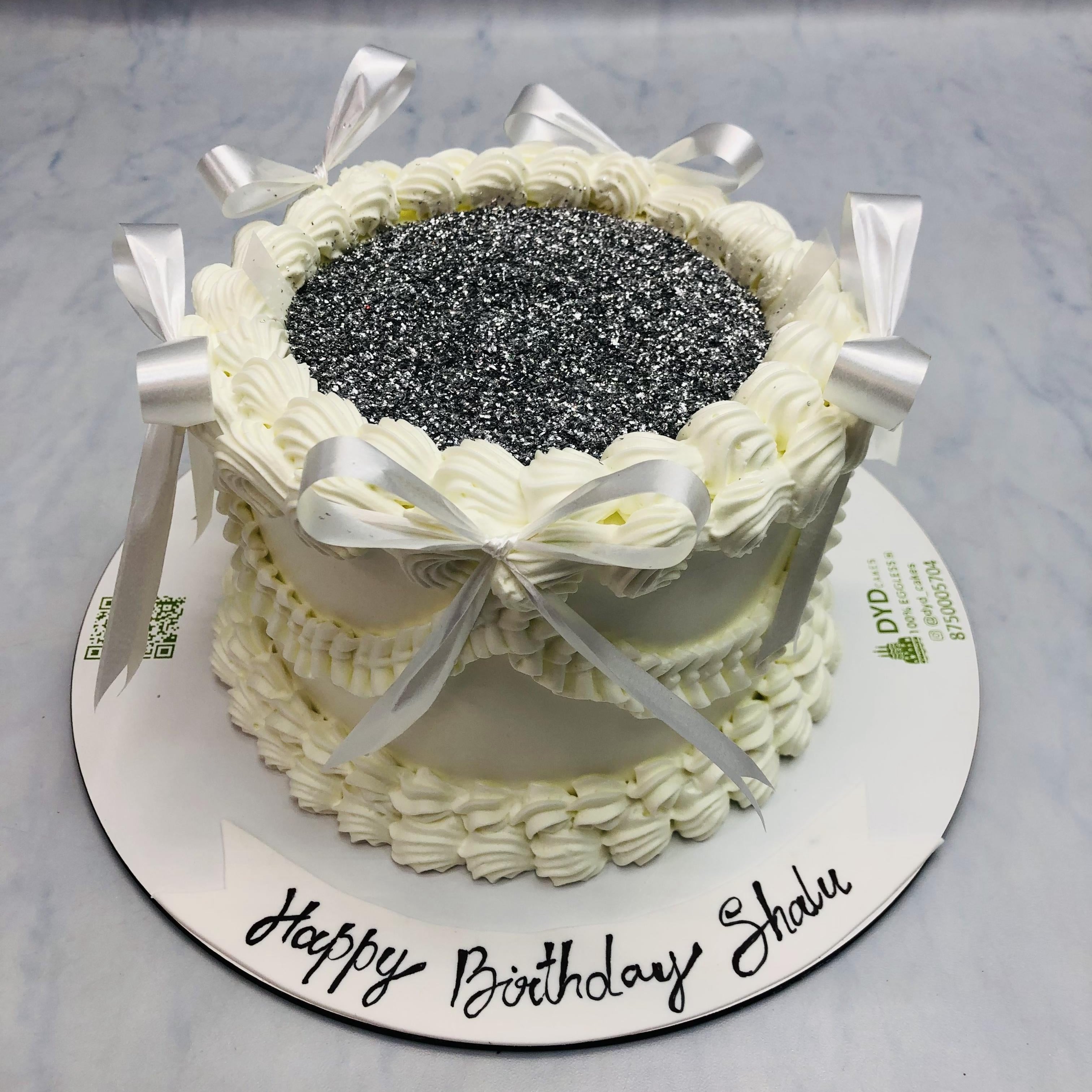 Glitter Blowup Round Silver Cake