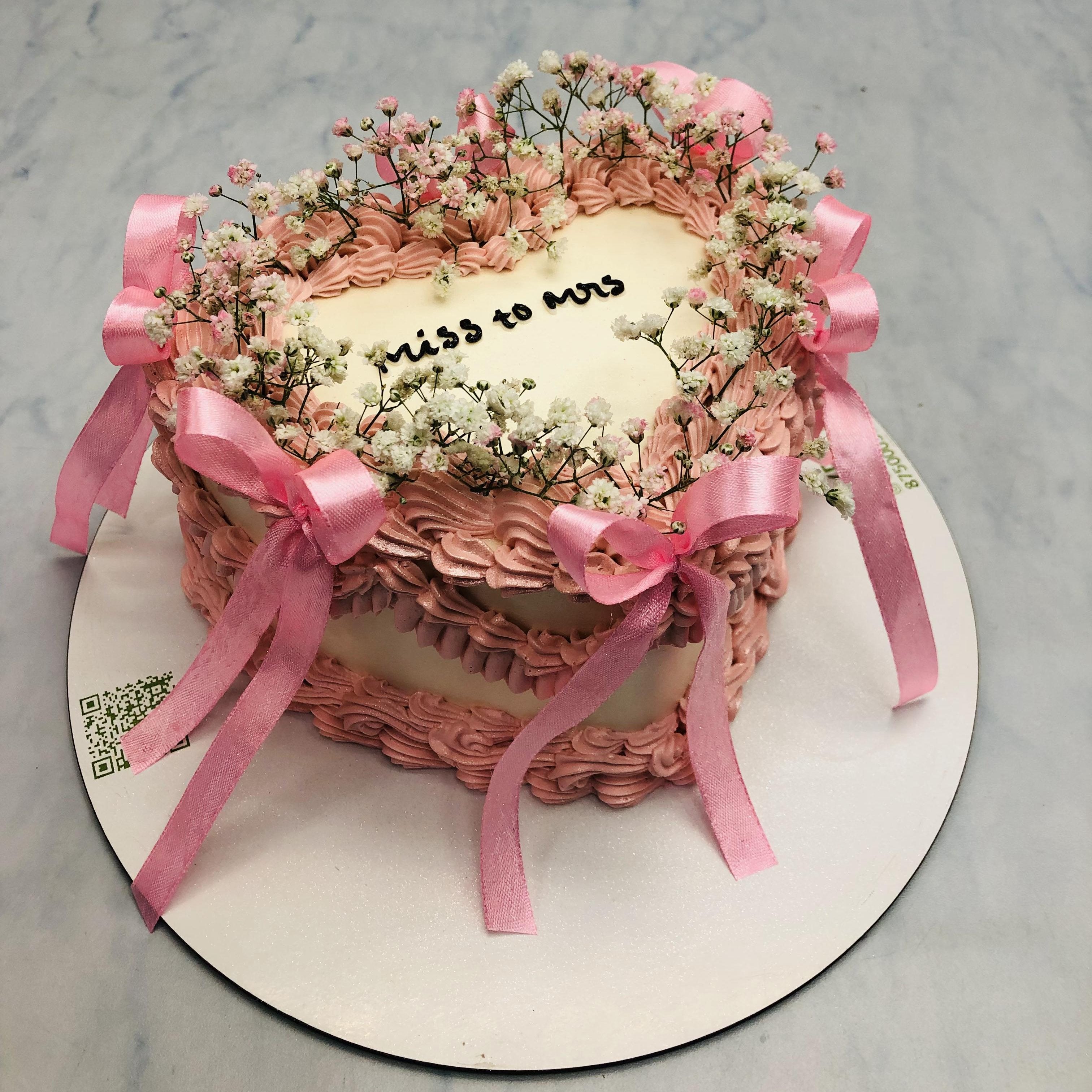 Bride To Be Heart Shape Vintage Cake