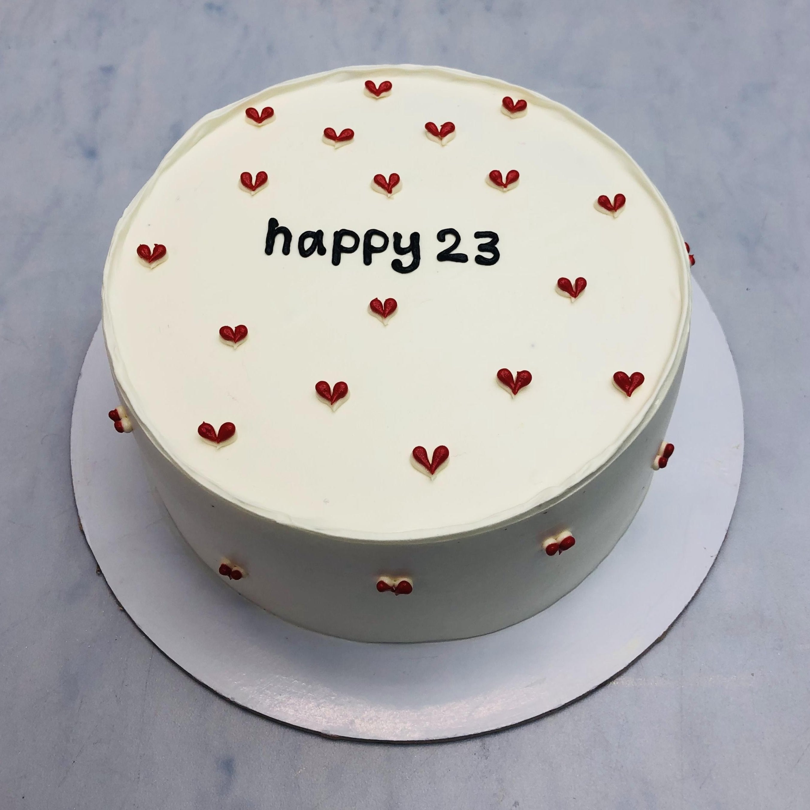 Aesthetic Red Hearts Basic Cake