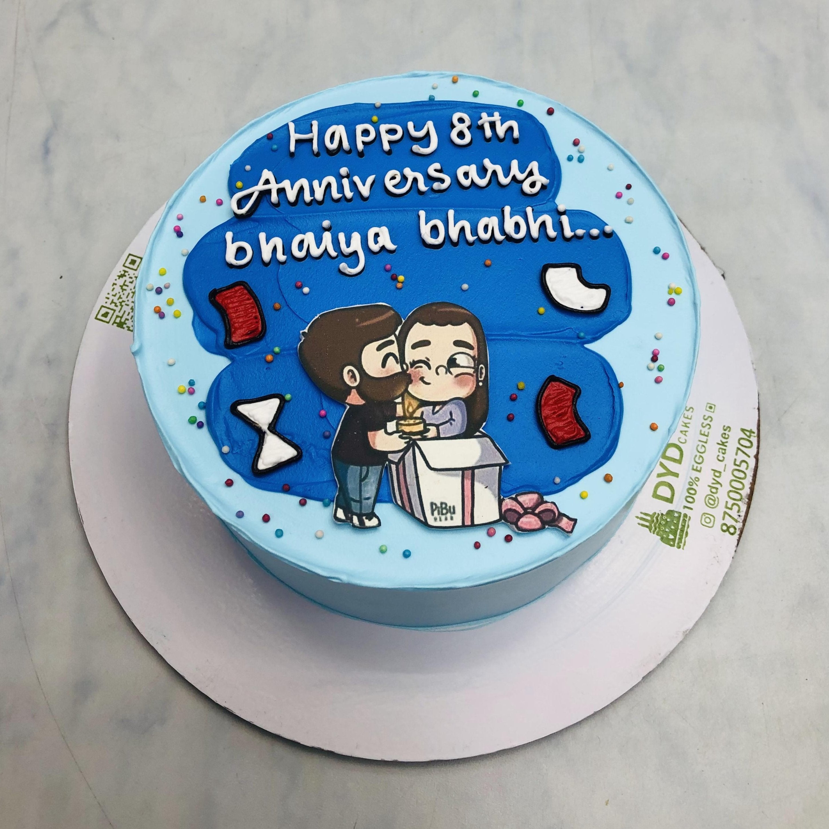 Beautiful Couple Anniversary Cake