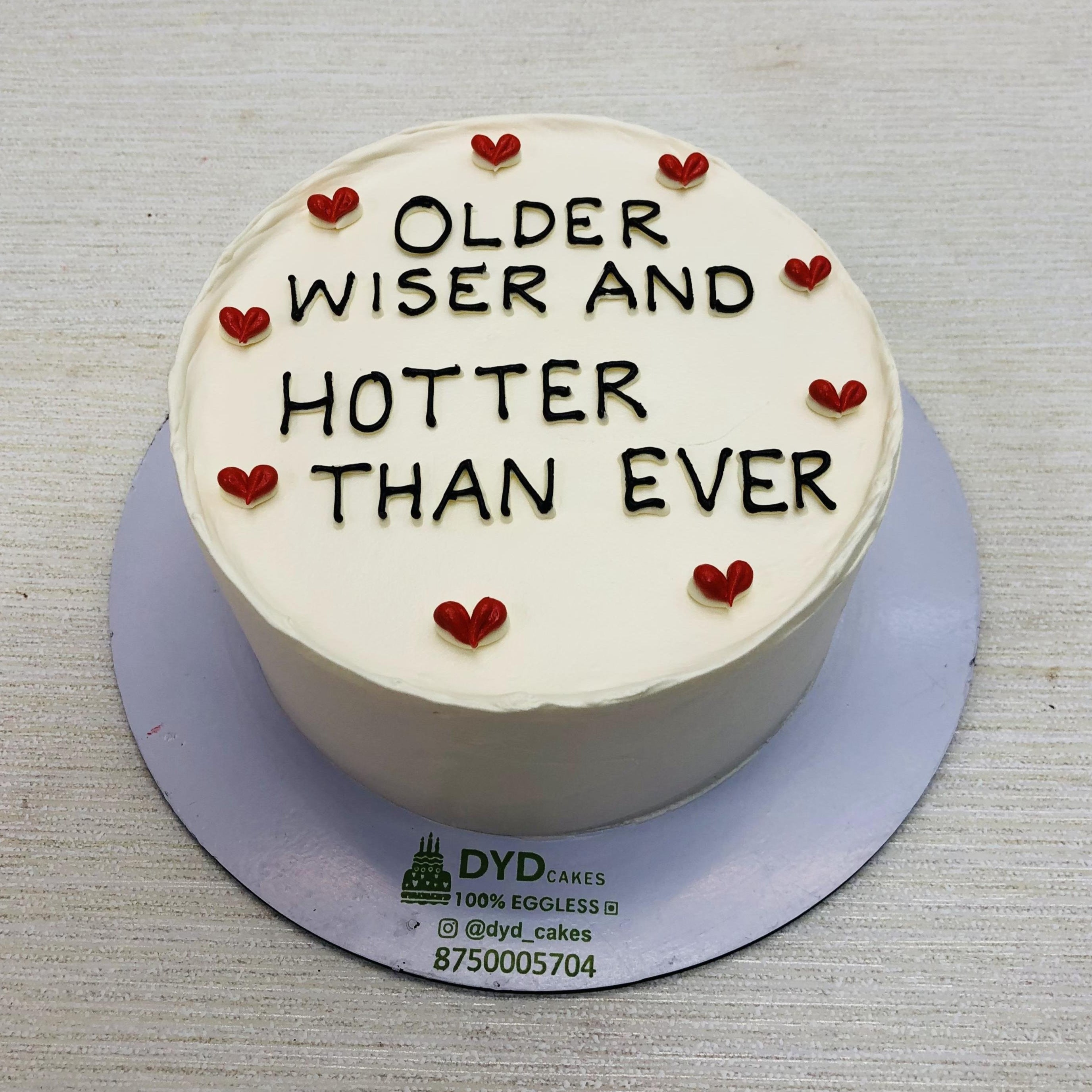 Red Hearts Basic Cake