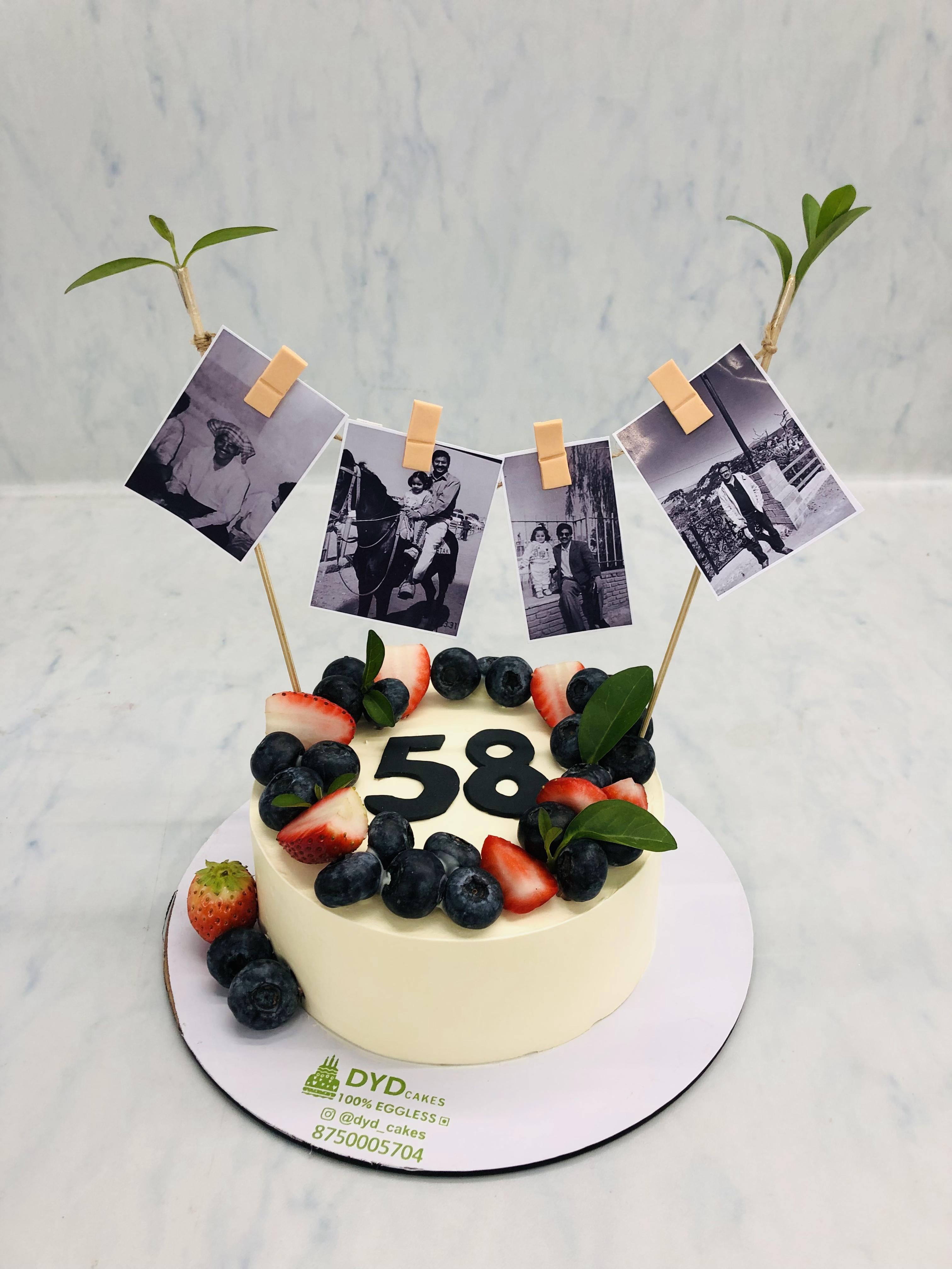 Photo Theme Blackcurrant-Strawberry Cake