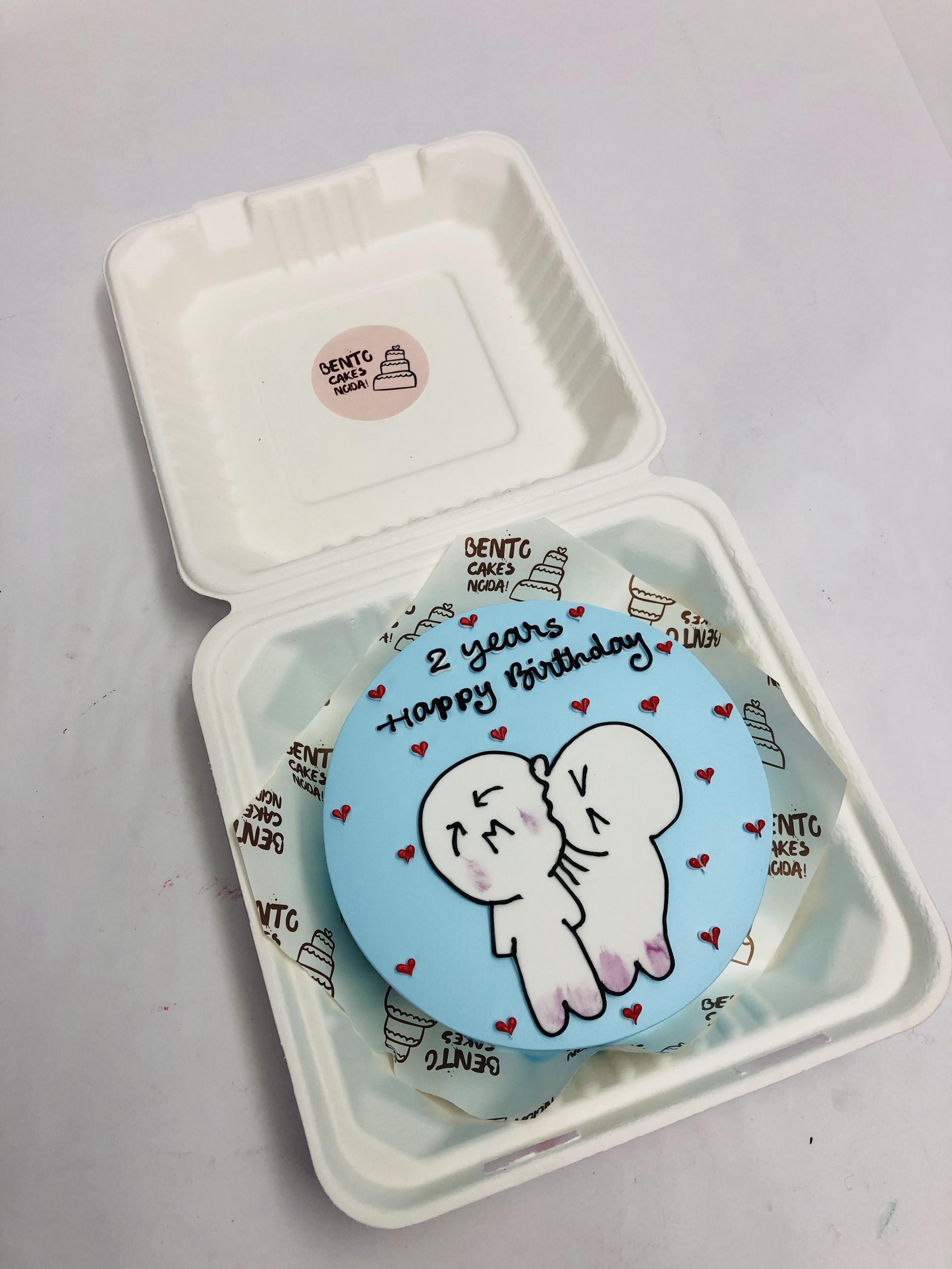 Kissing On Anniversary Bento Cake