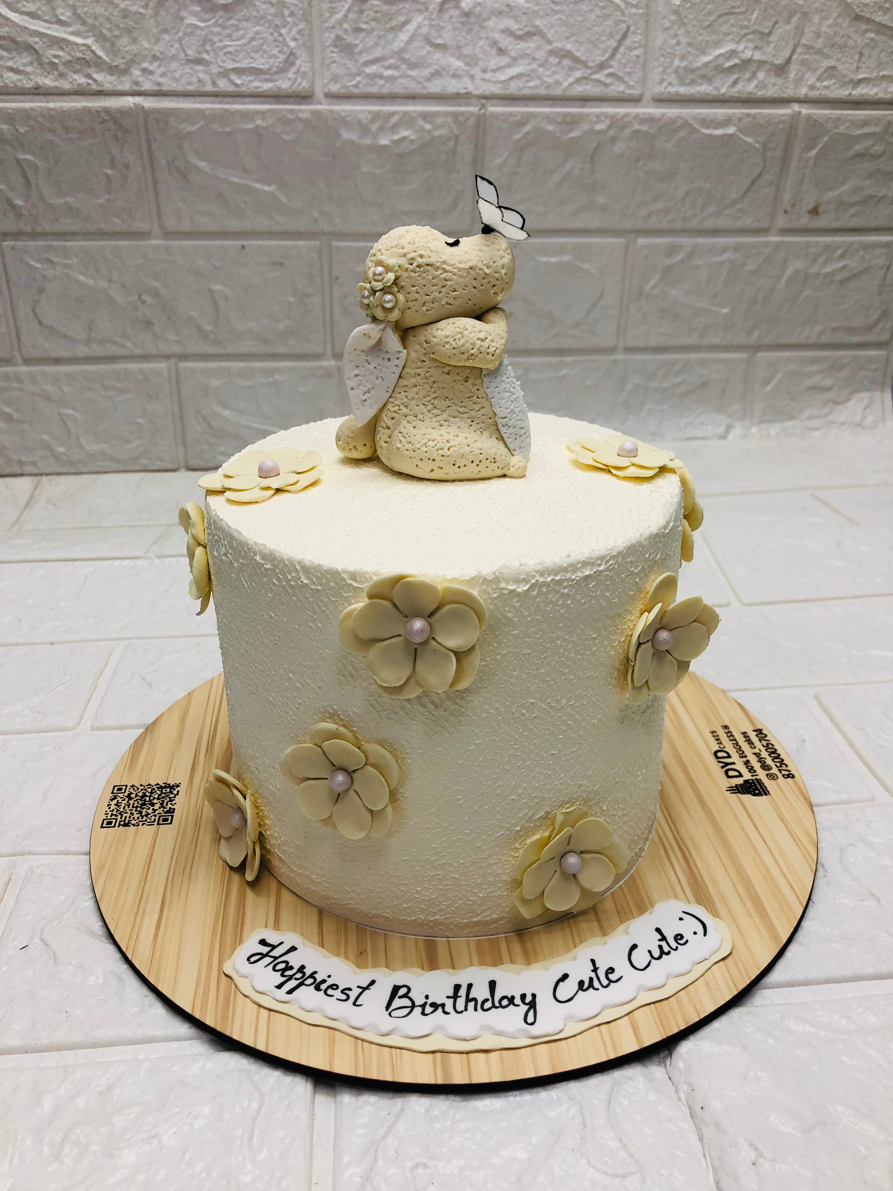 White Snow Teddy Cake
