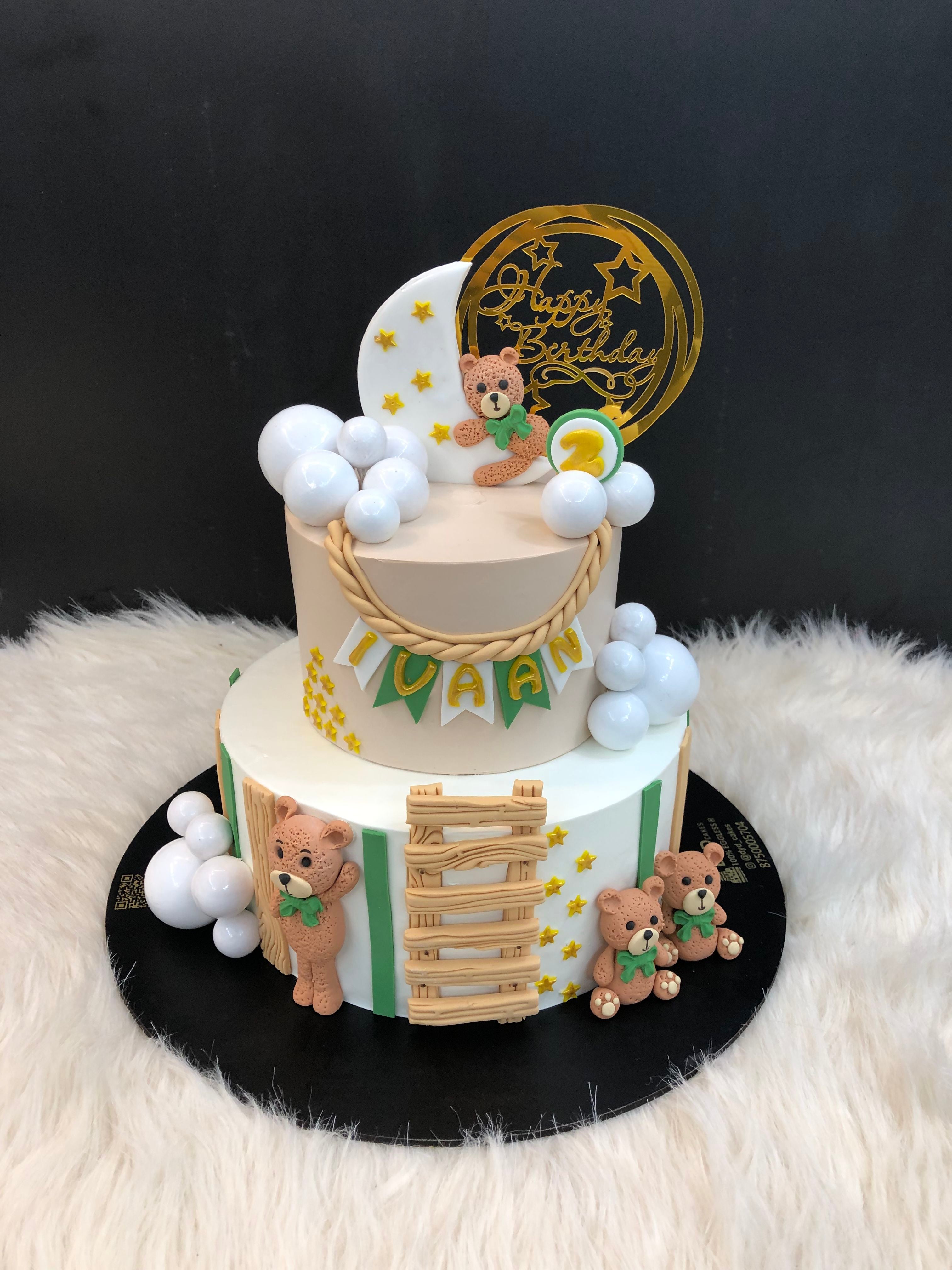 Cute Teddy Bear Pretty Birthday Cake