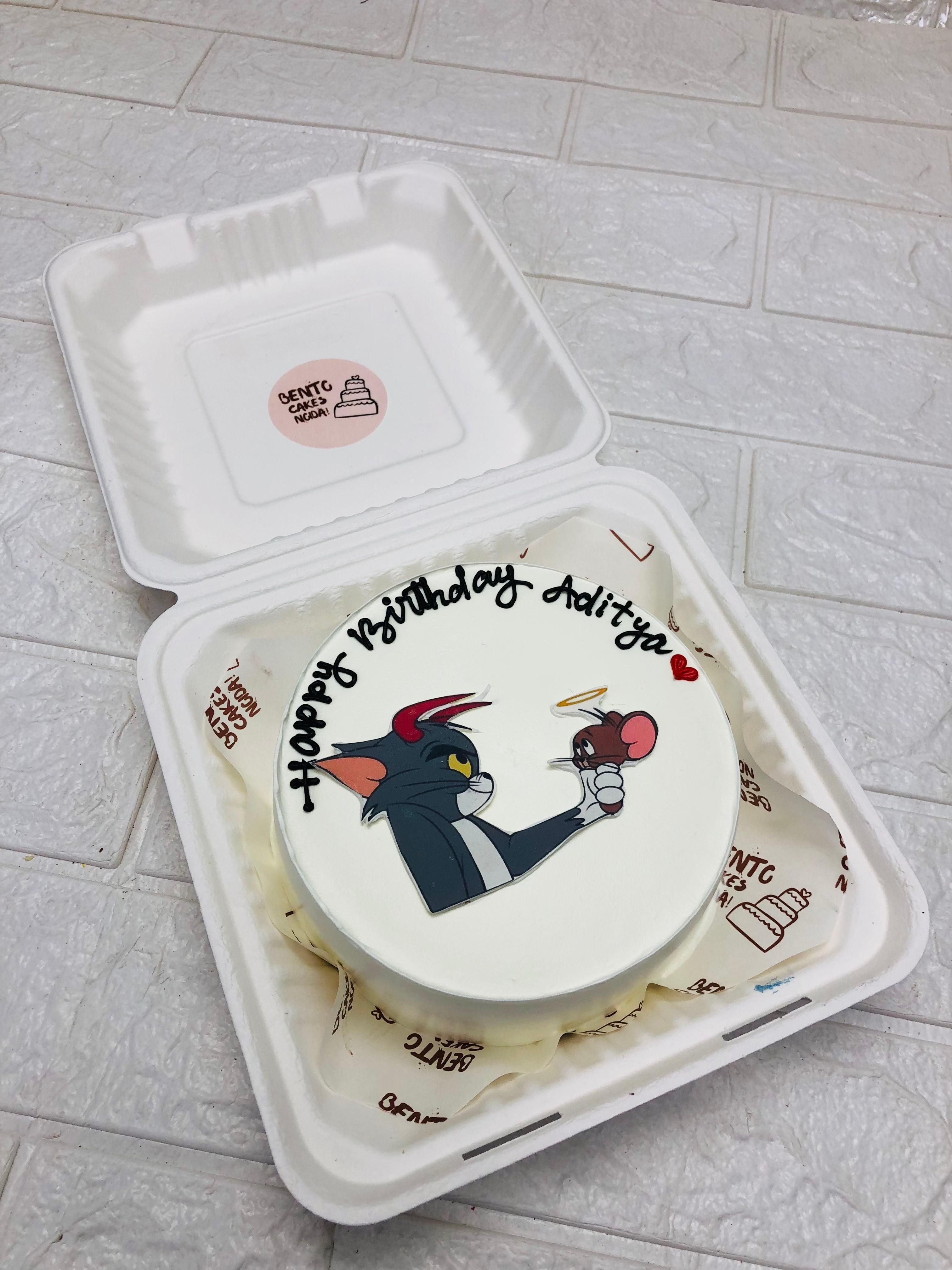 Tom & Jerry White Bento Cake