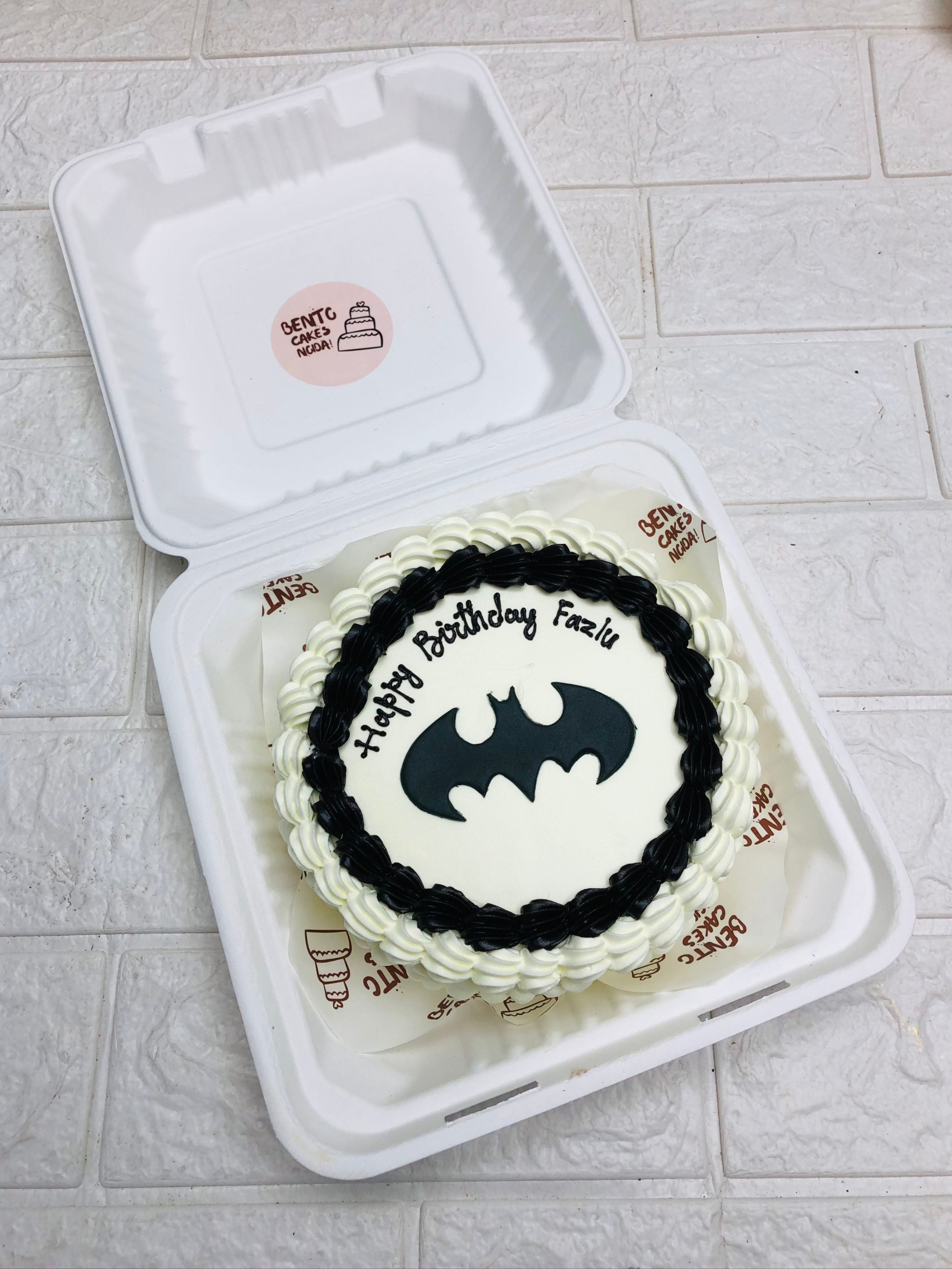 Batman Theme Bento Cake