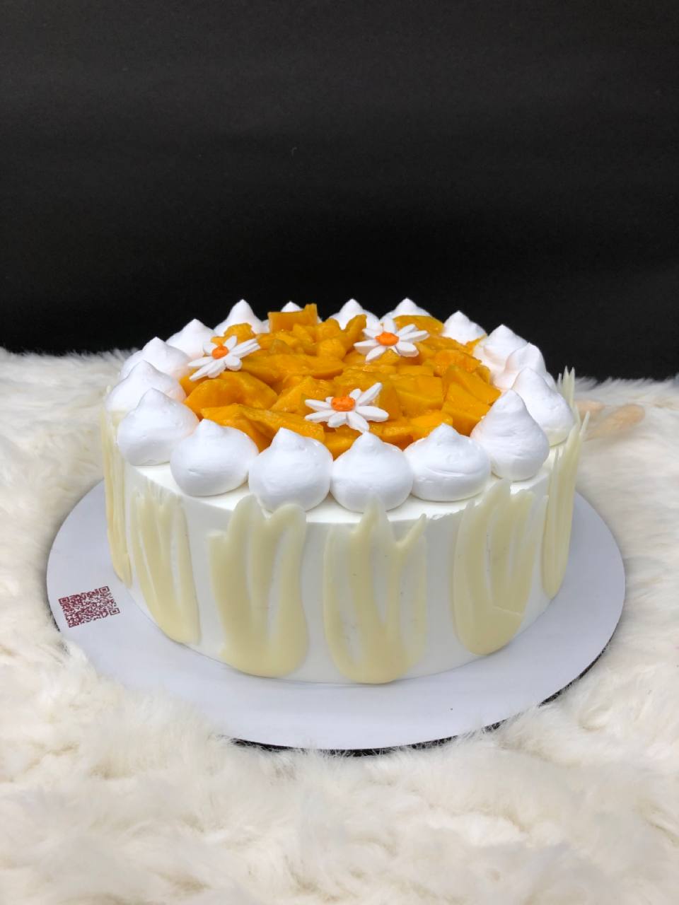 Royal Mango Delight Cake