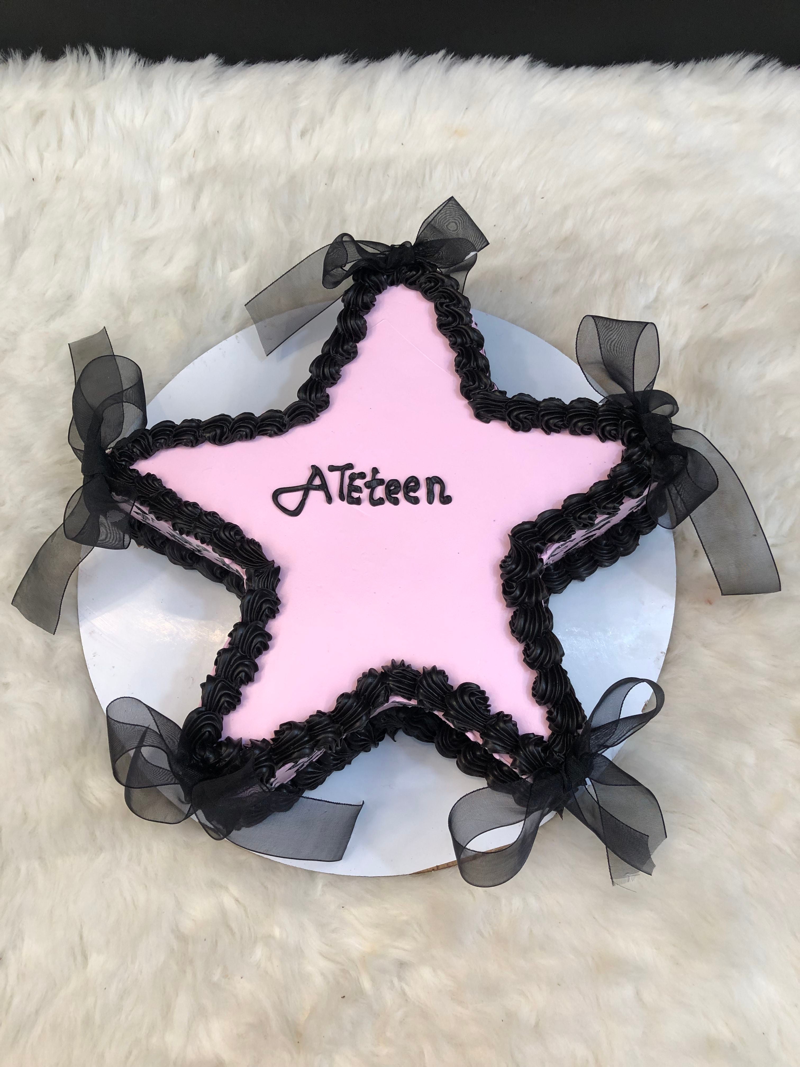 Star Bow Cake