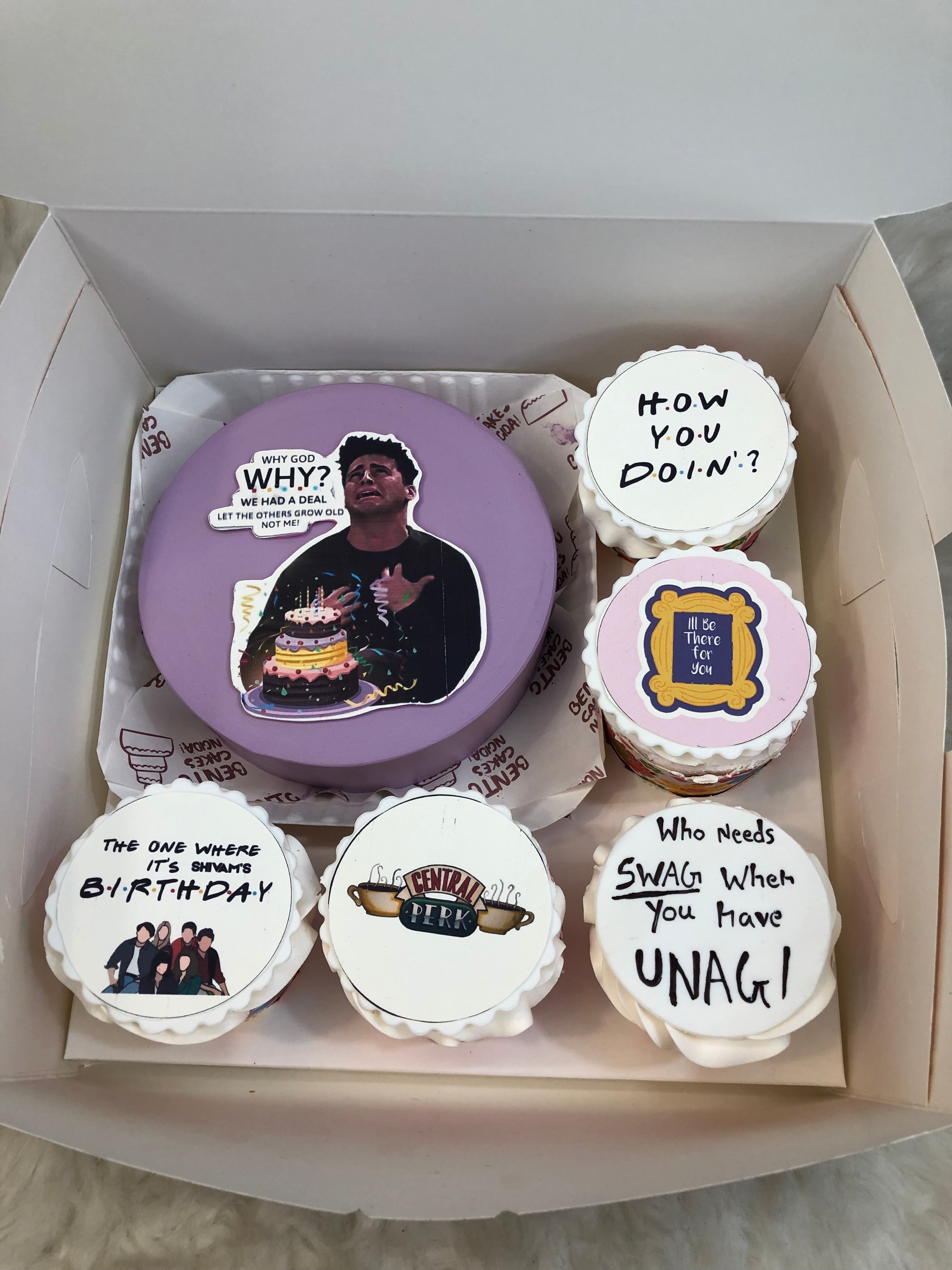 Friends TV Show Bento Cake Set