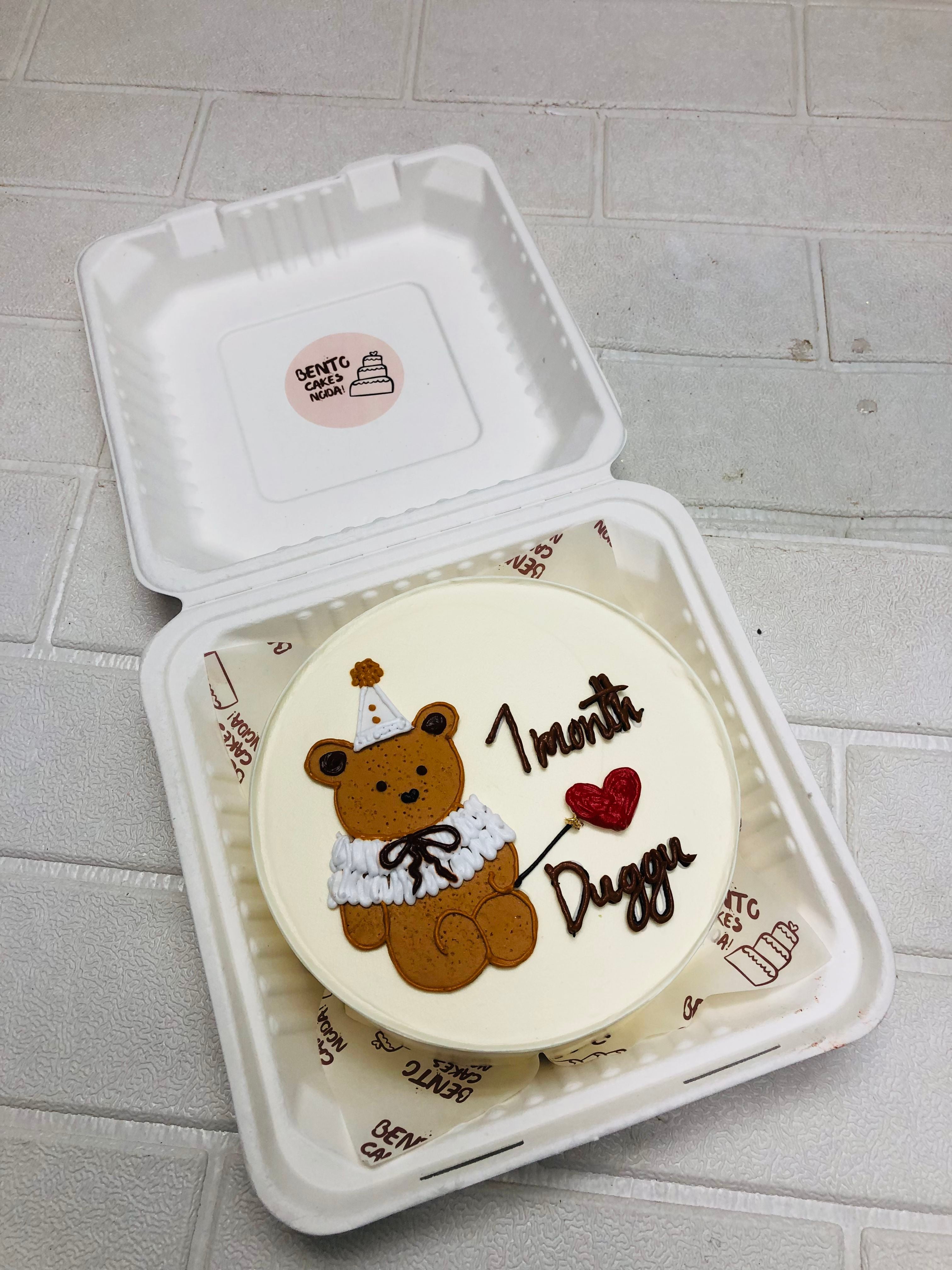 1‑Month Bear Balloon Bento Cake