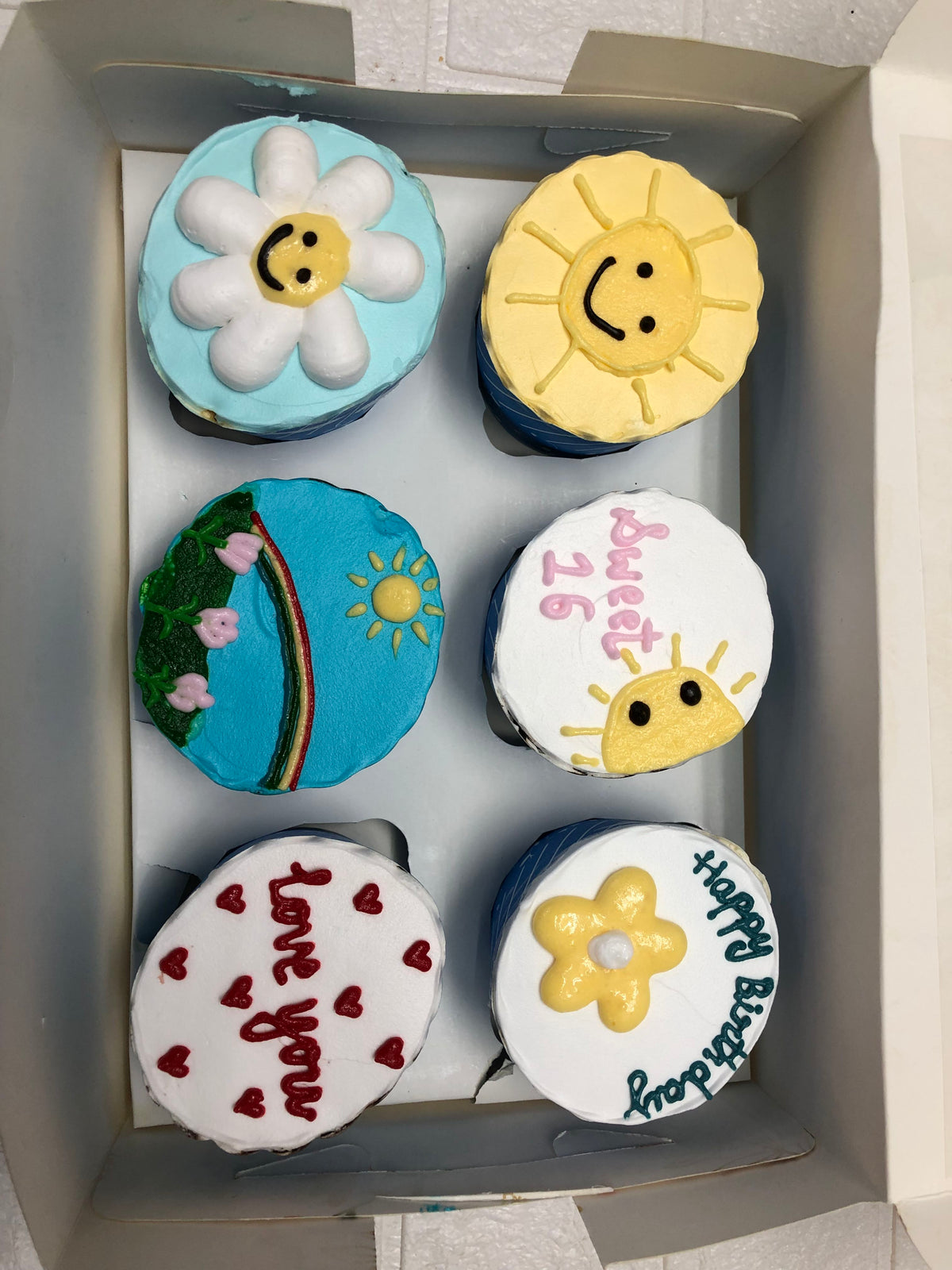 Sun theme combo cup cakes