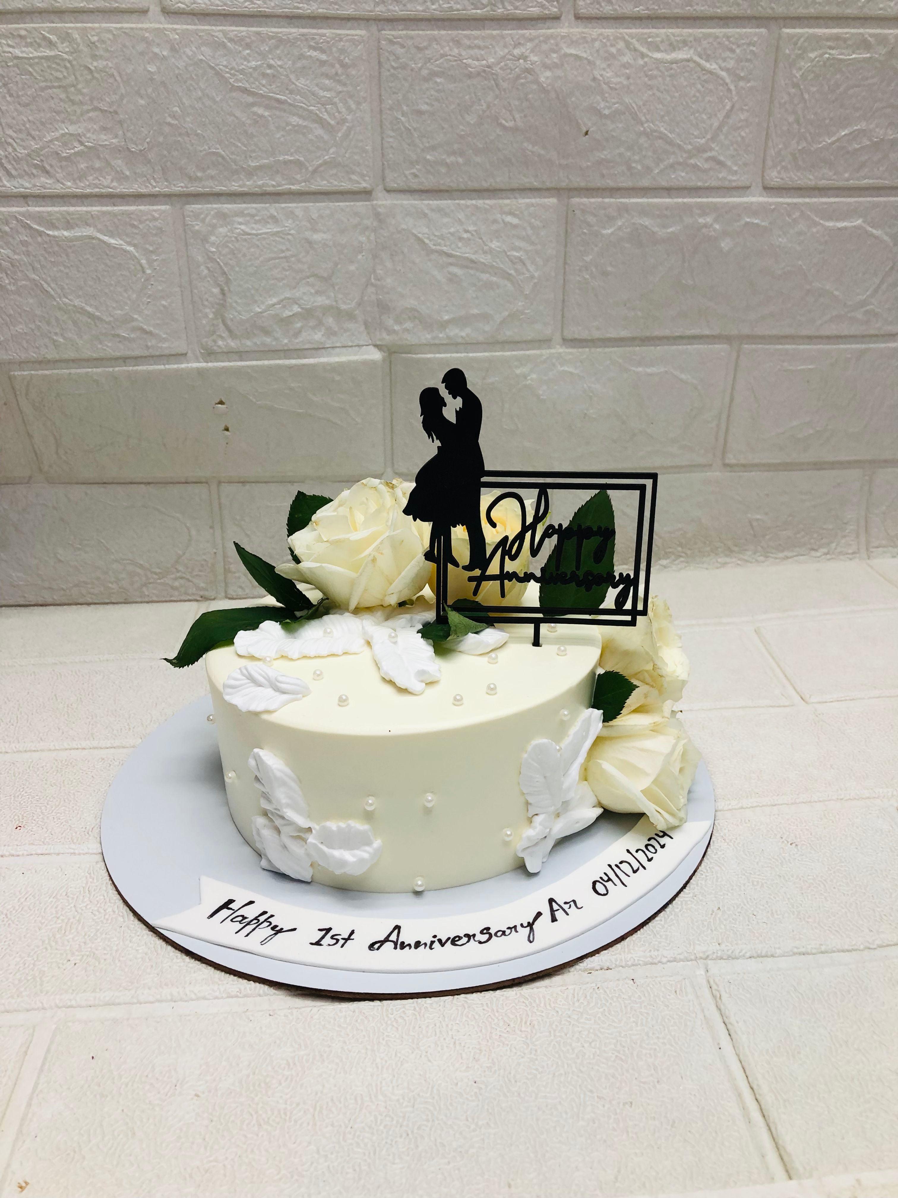 Pearl Embrace Anniversary Cake