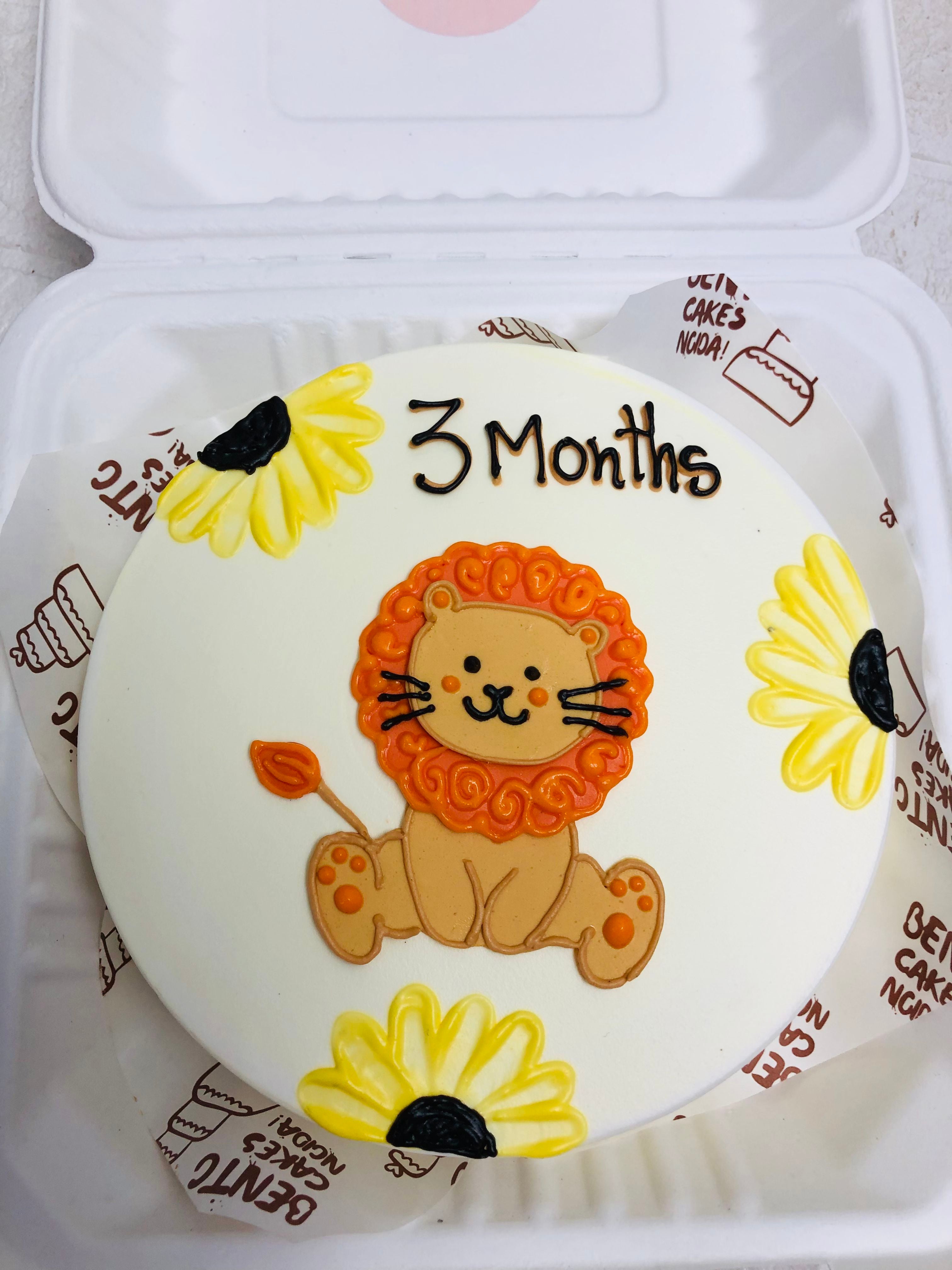 White with Cartoon Lion cake